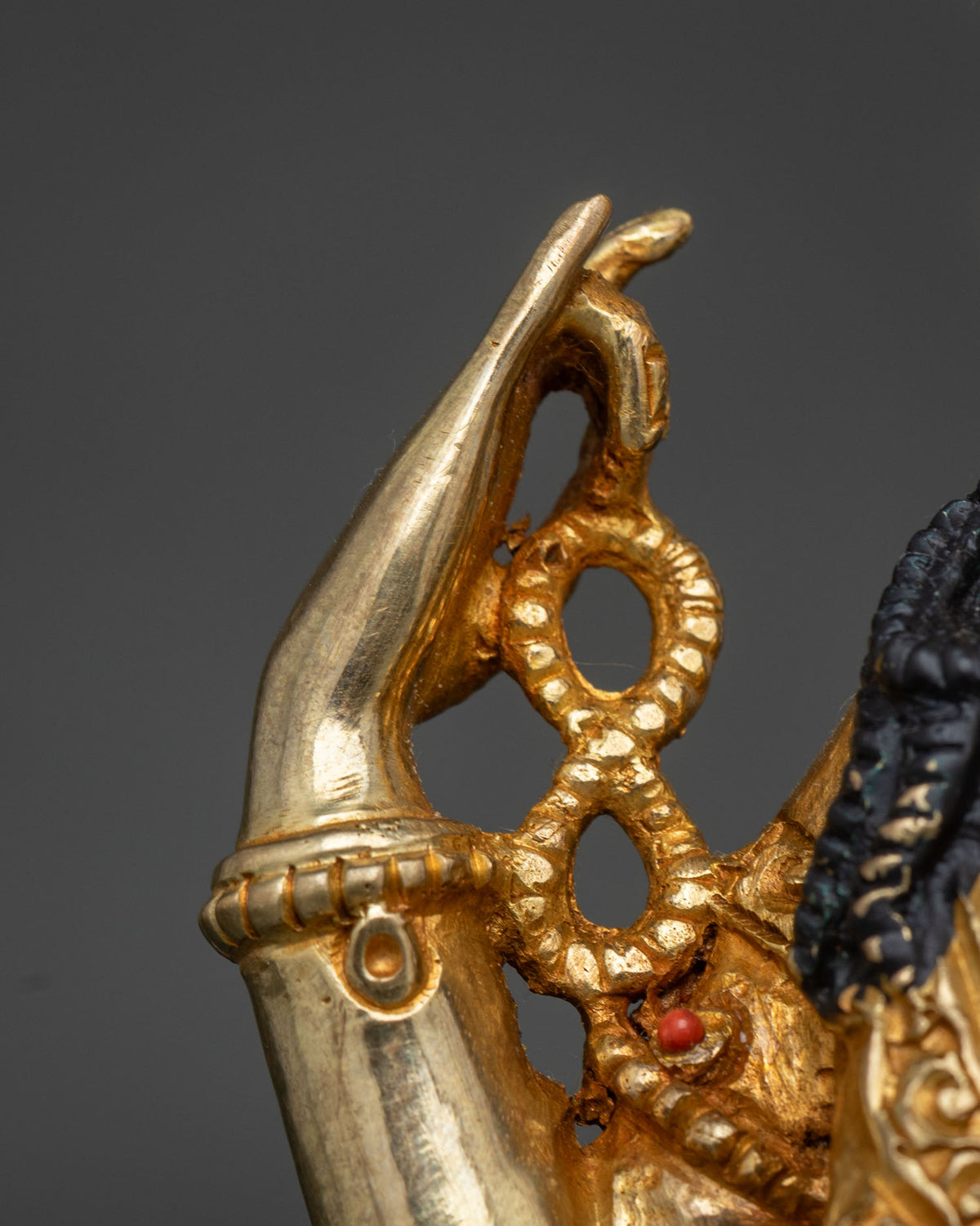 Four-Armed Chenrezig Statue | Compassionate Bodhisattva of Buddhism