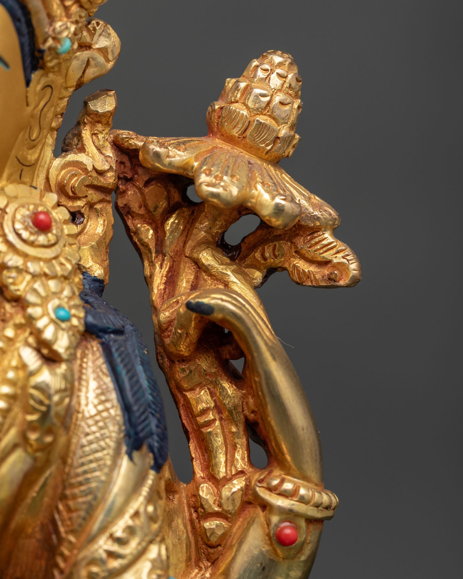 Chenrezig Statue