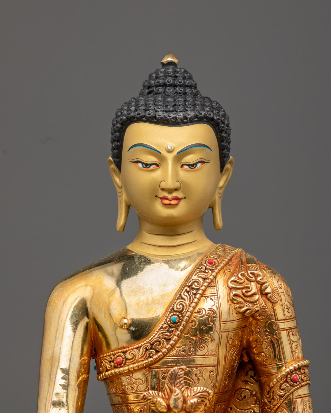 Medicine Buddha’s intricate halo and hollow space for auspicious mantra filling.