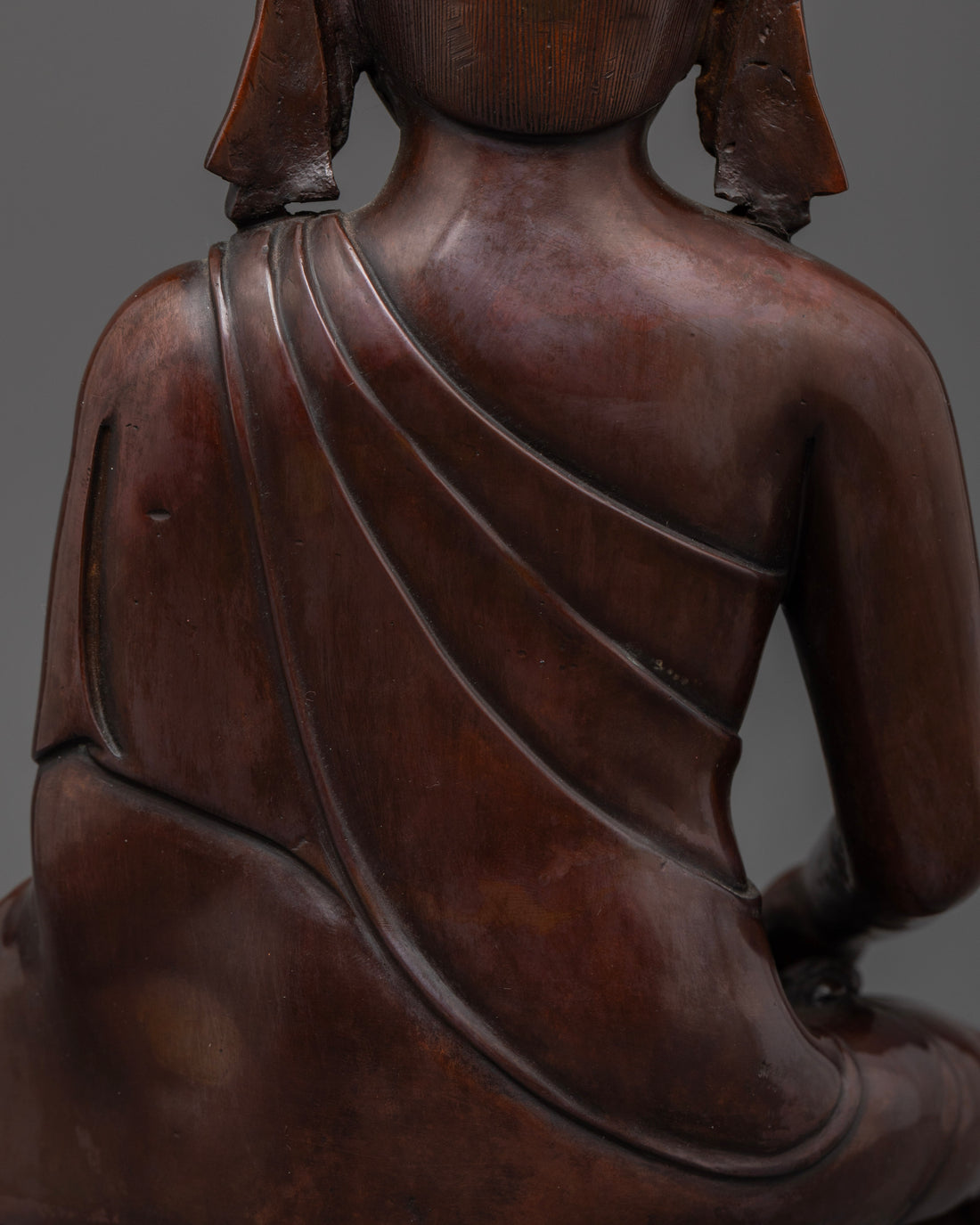 Oxidized Crowned Buddha Shakyamuni: Enhance Your Meditation Space