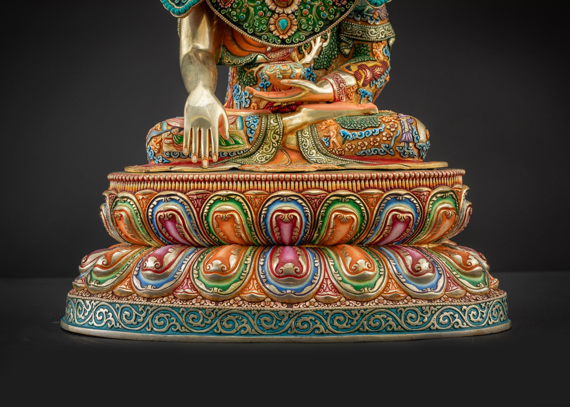 Detailed landscape shot Jowo Rinpoche statue seated on lotus seat front perspective
