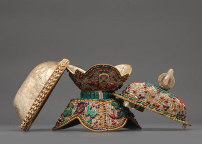 Detailed view Kapala Set with detailed floral filigree and semi-precious stone inlays