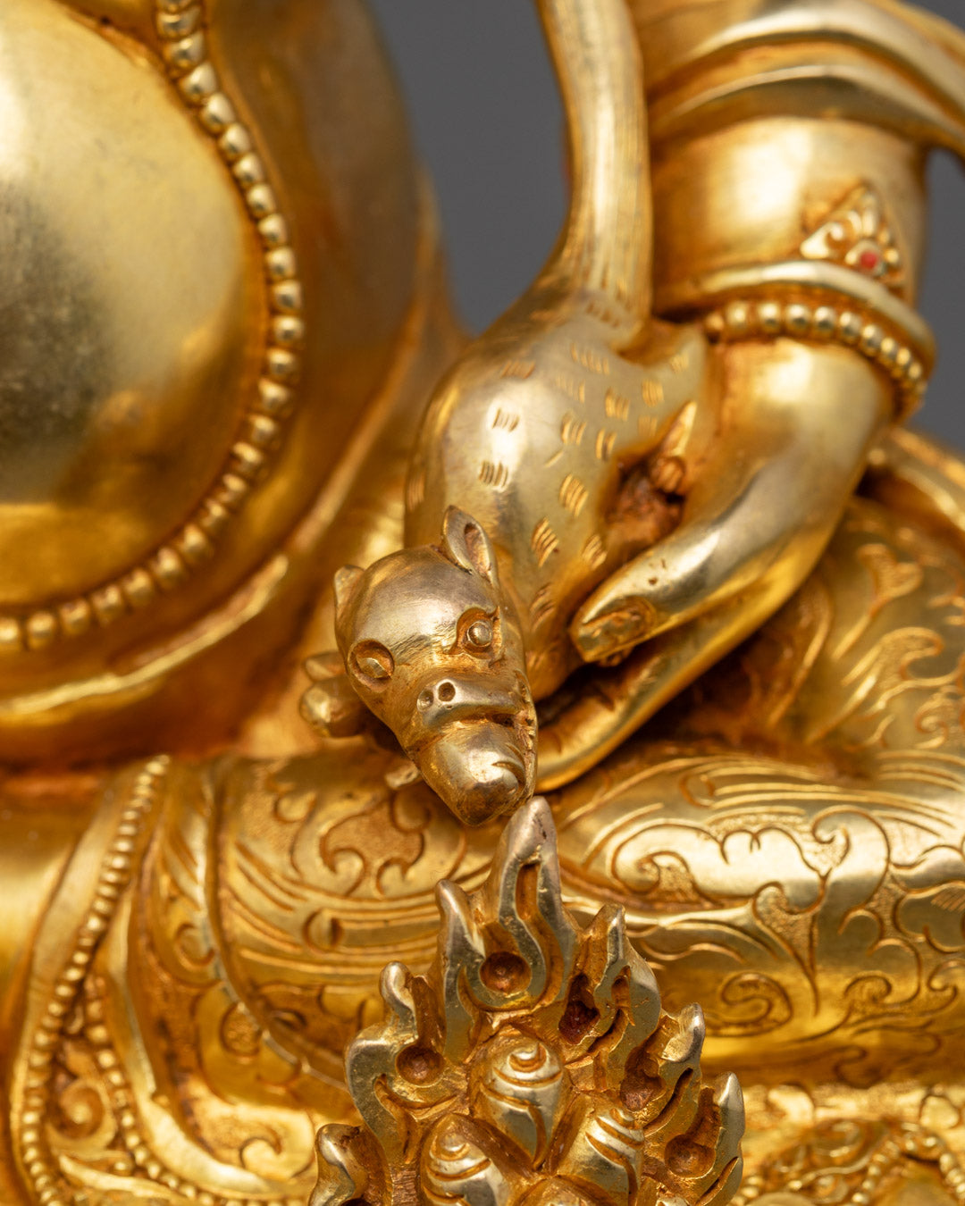 Dzambhala Statue | White god of Wealth