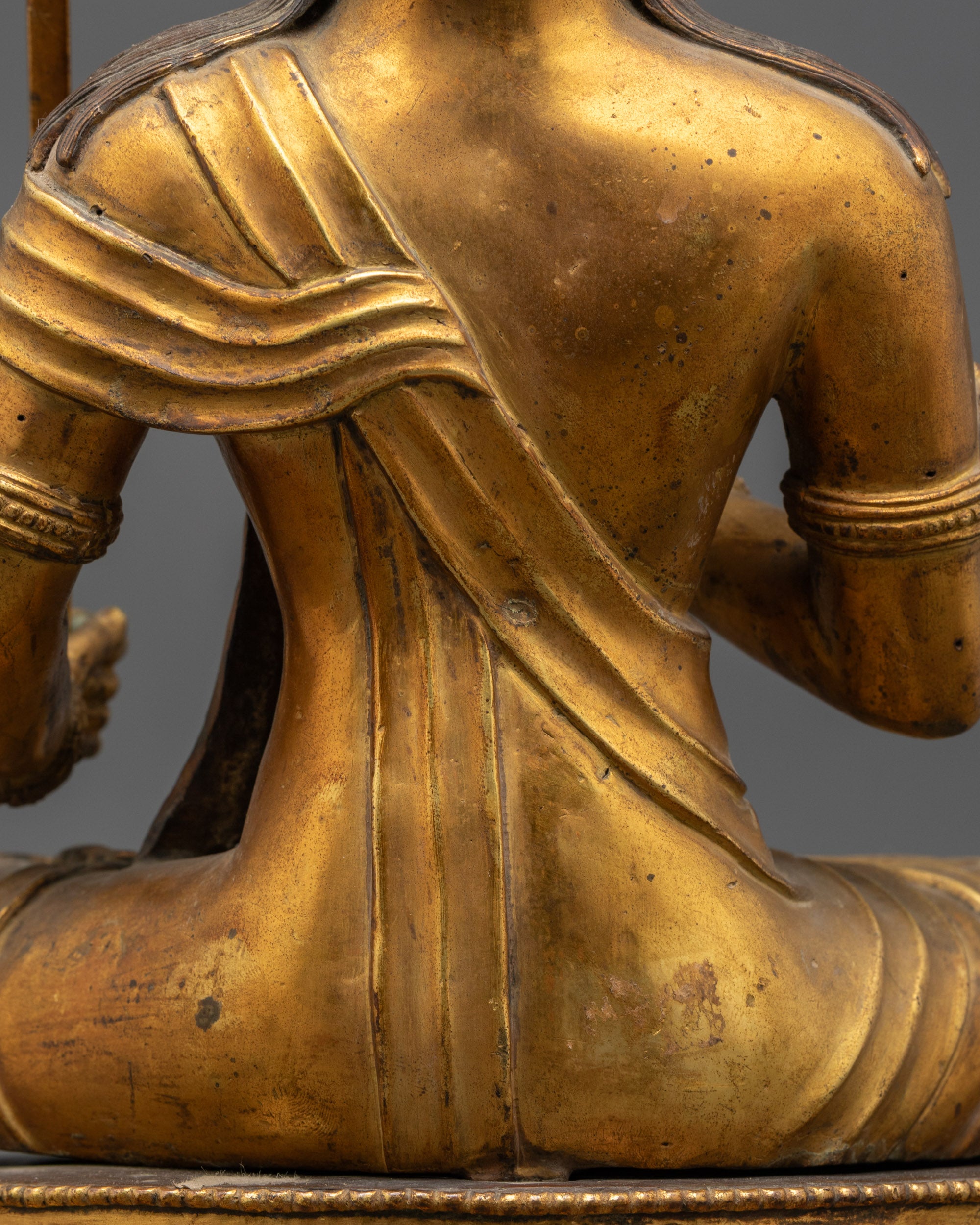 Akash Grabha Statue