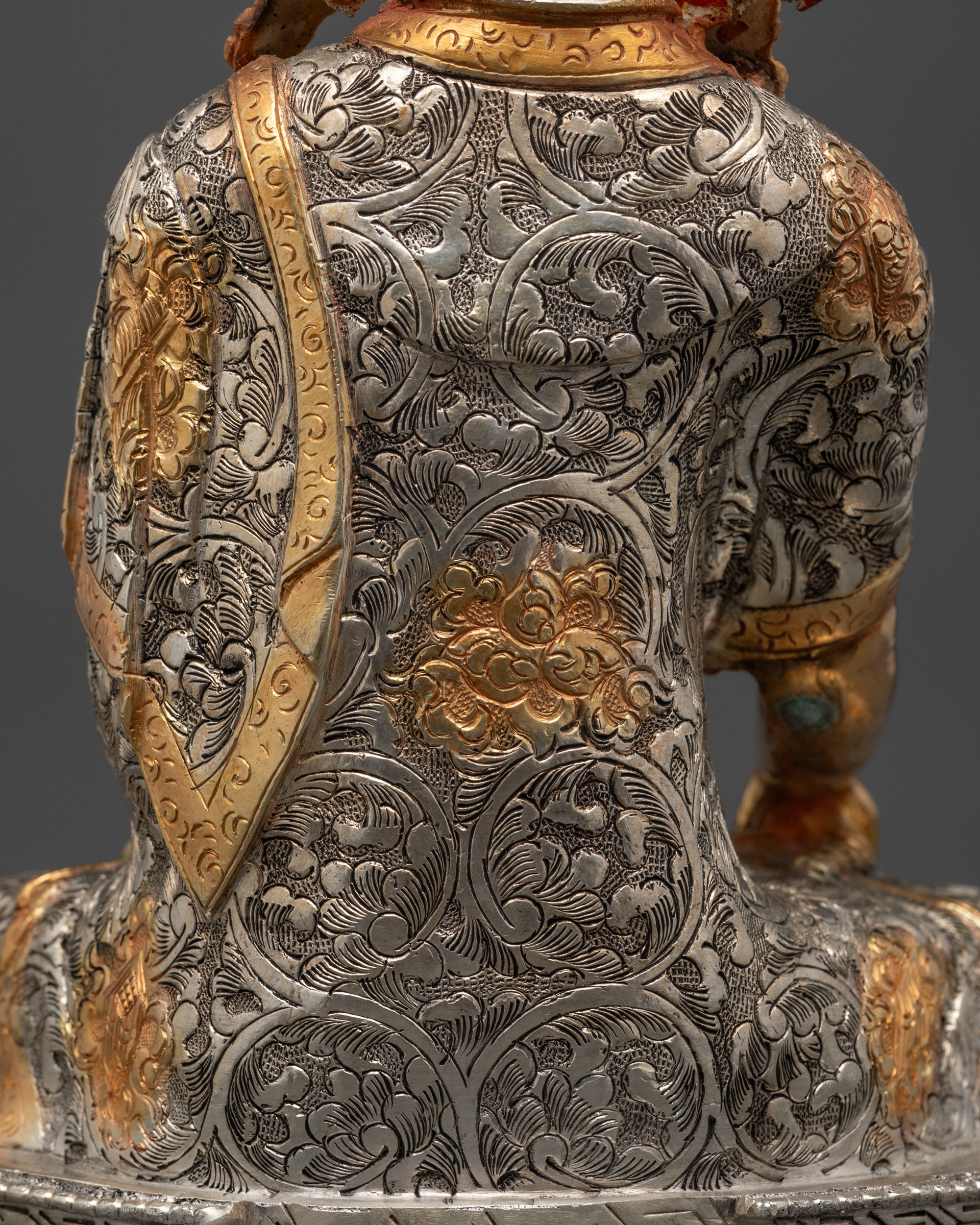 Crowned Shakyamuni Buddha Statue