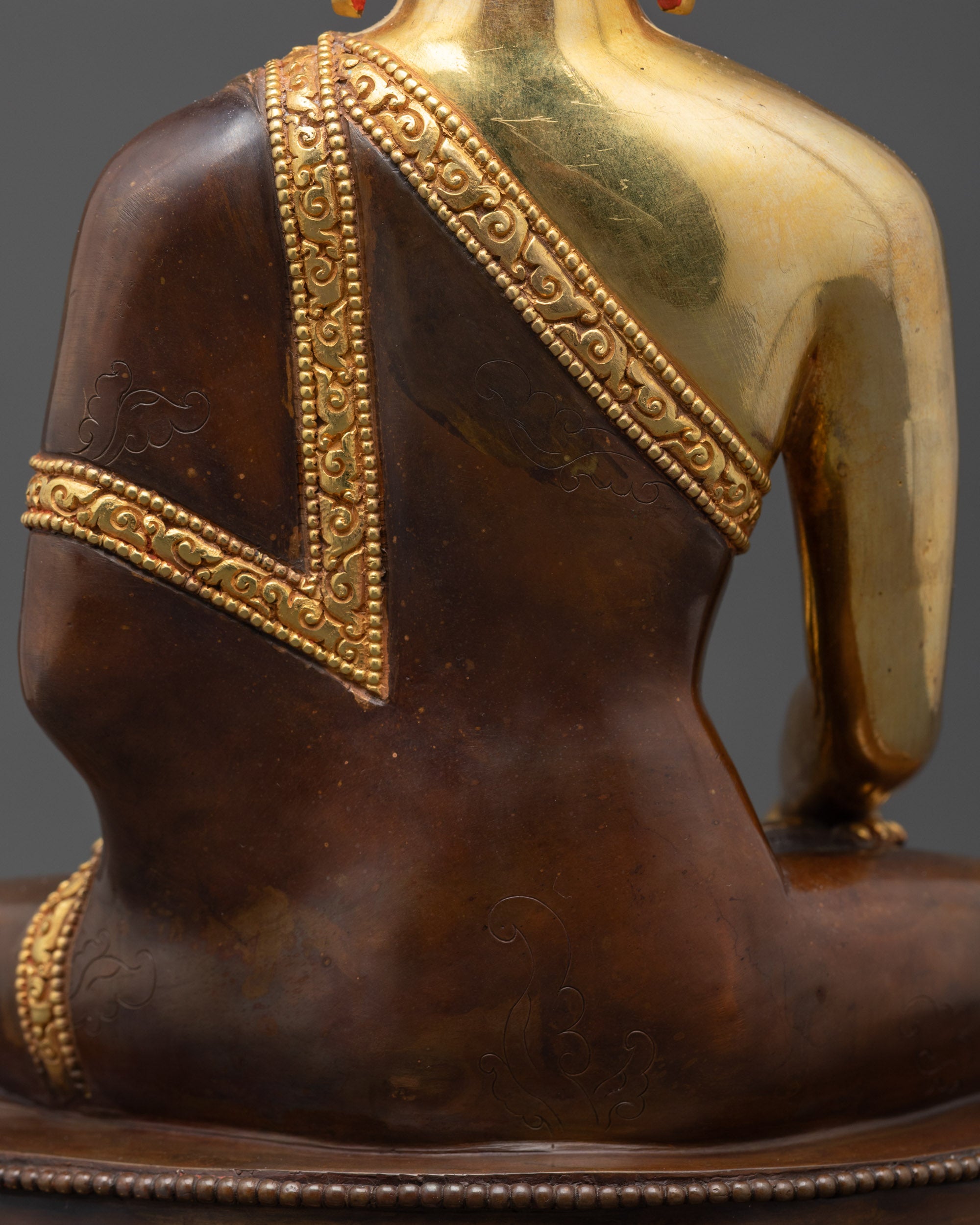 Buddha Shakyamuni Statue