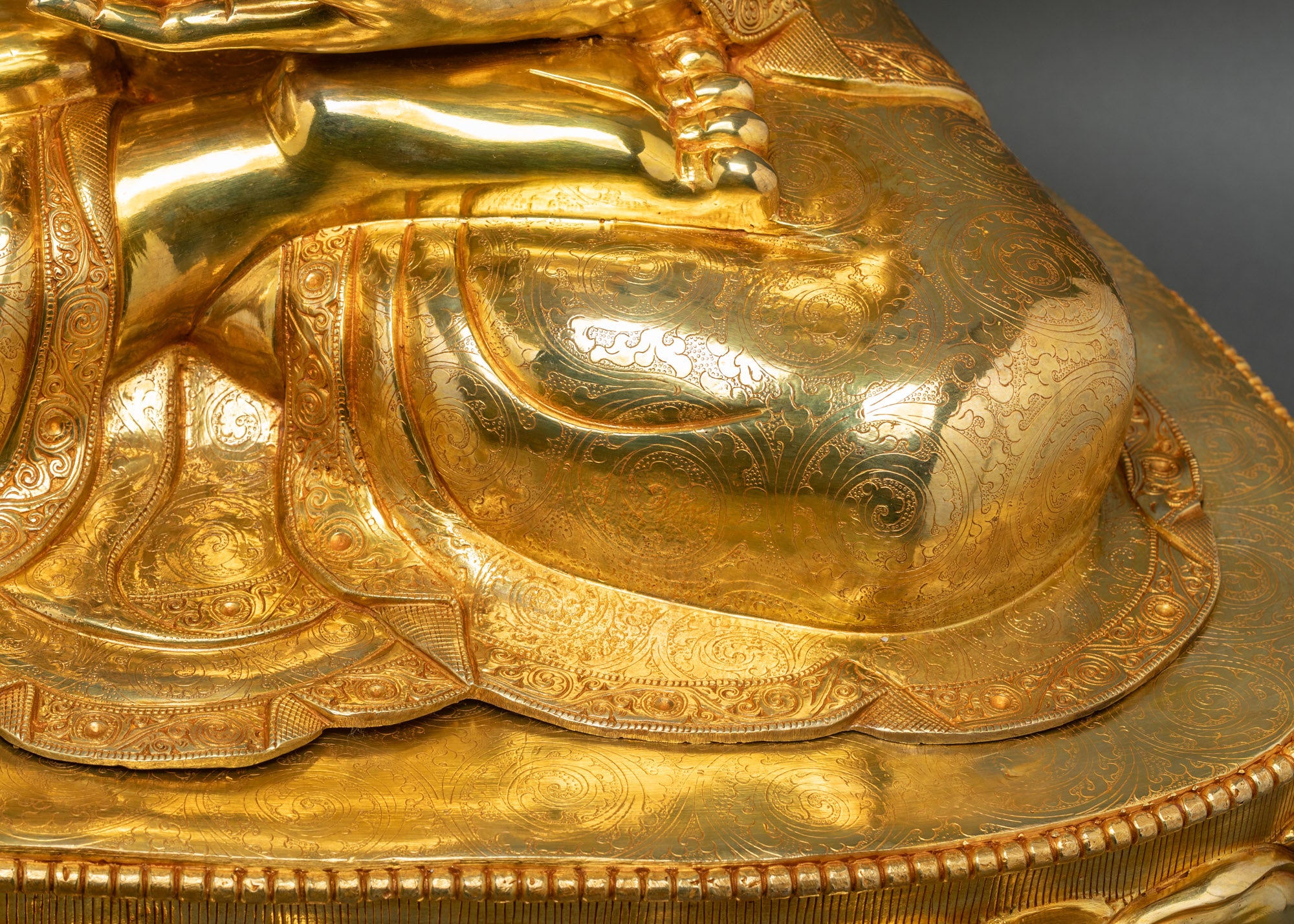 Grand Shakyamuni Buddha Statue | High Quality Buddhist Artwork