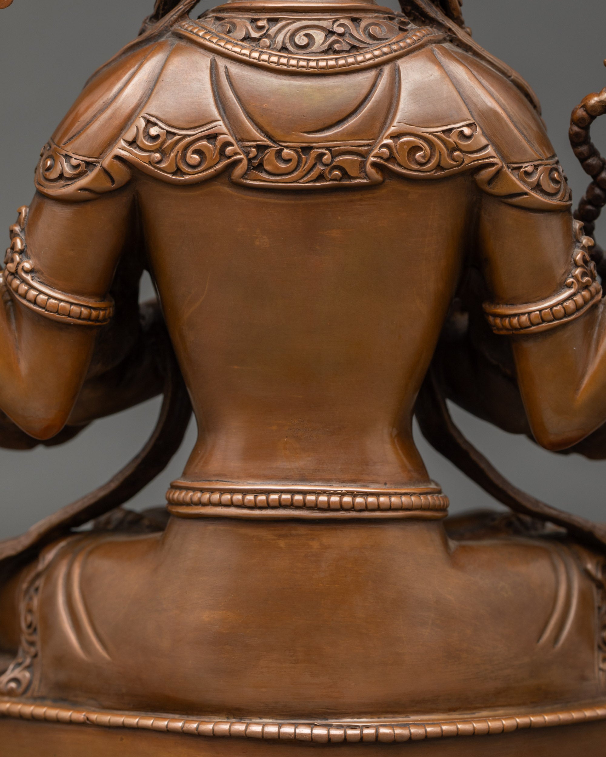 Four-Arm Oxidized Chenrezig Sculpture for Mindfulness