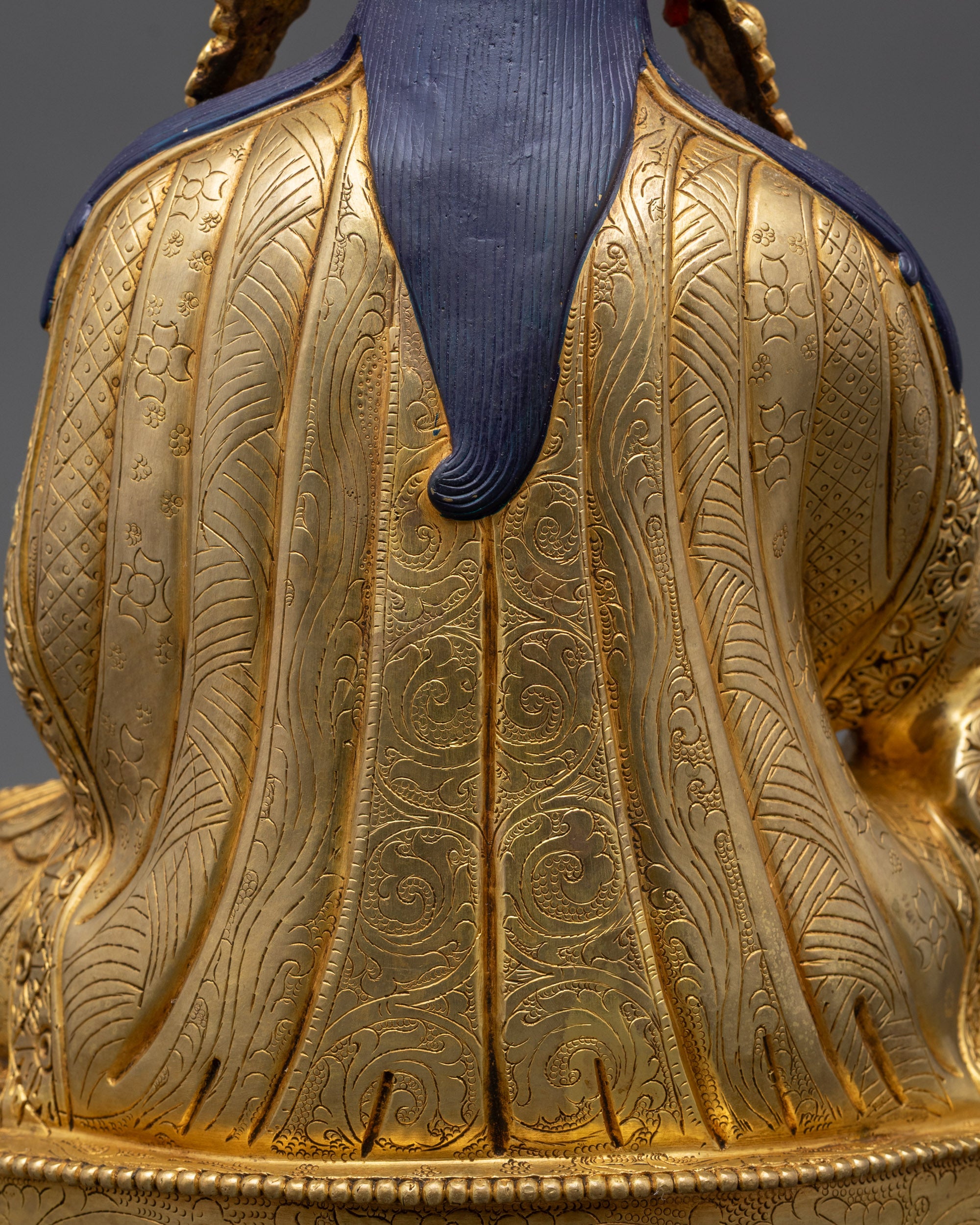 Statue of Spiritual Teacher Guru Rinpoche | Himalayan Artwork of Guru