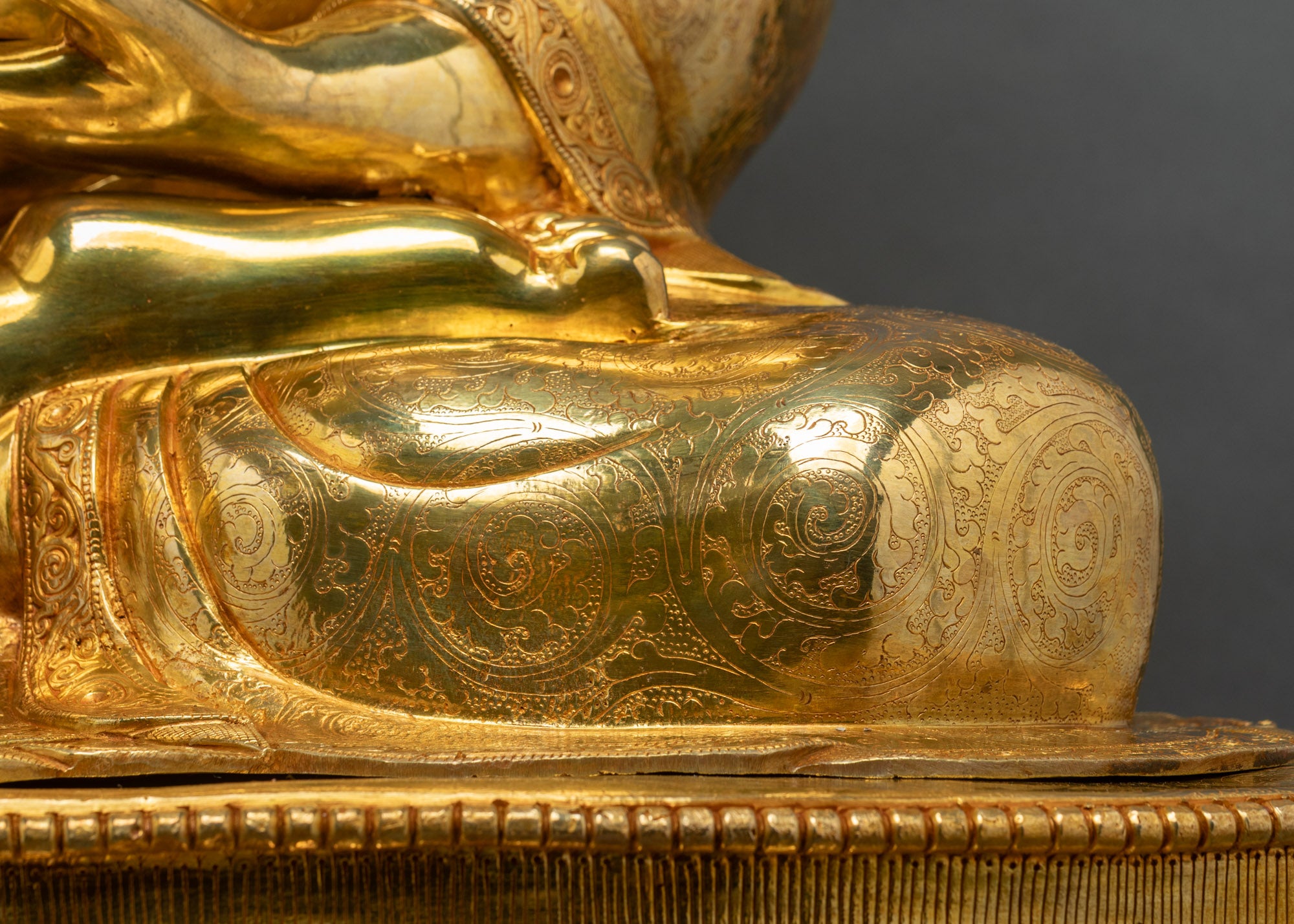 Grand Shakyamuni Buddha Statue | High Quality Buddhist Artwork