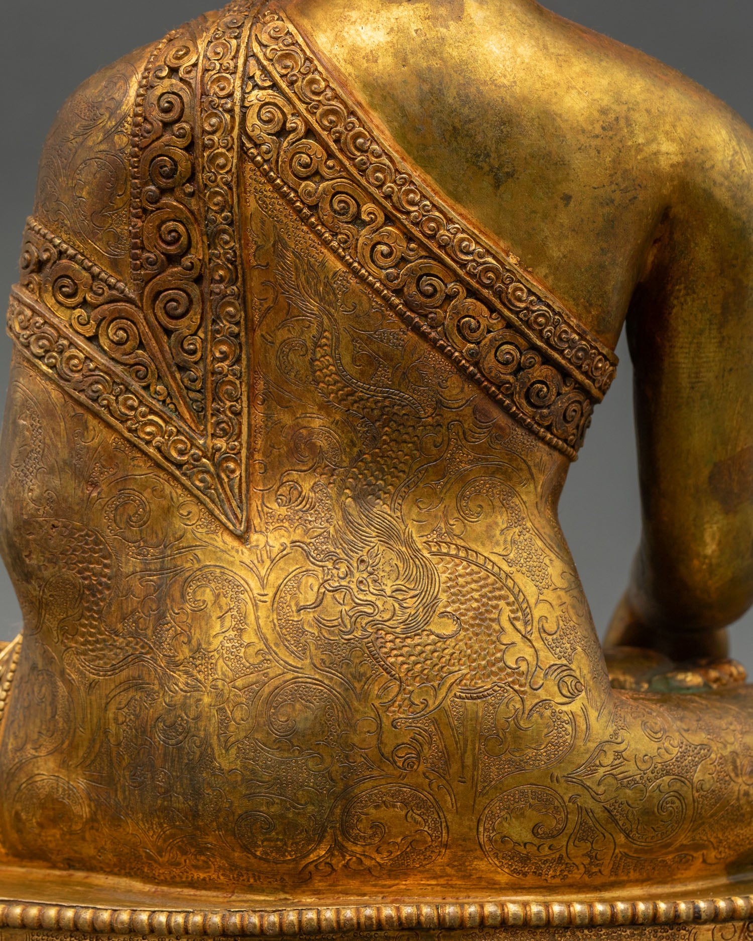 Antique Shakyamuni Buddha Statue | Traditional Buddhist Artwork