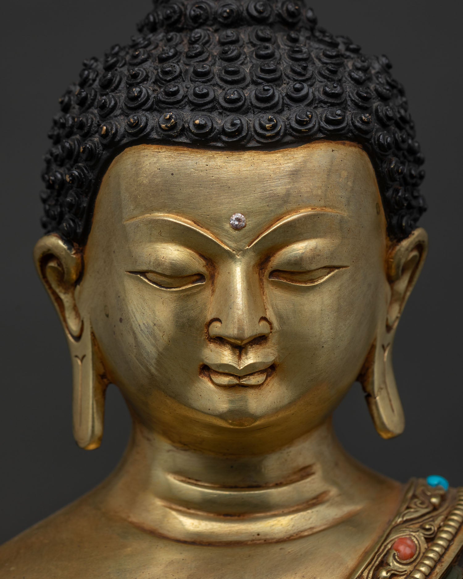 Vibrant Shakyamuni Buddha Statue – Meditation & Spiritual Decor
