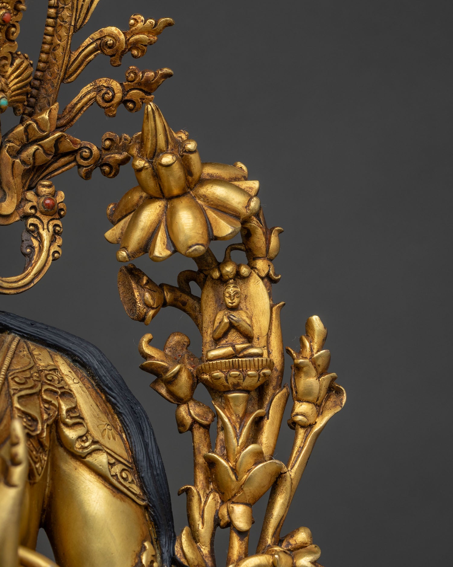 Standing Green Tara Statue – Liberator from the Eight Fears