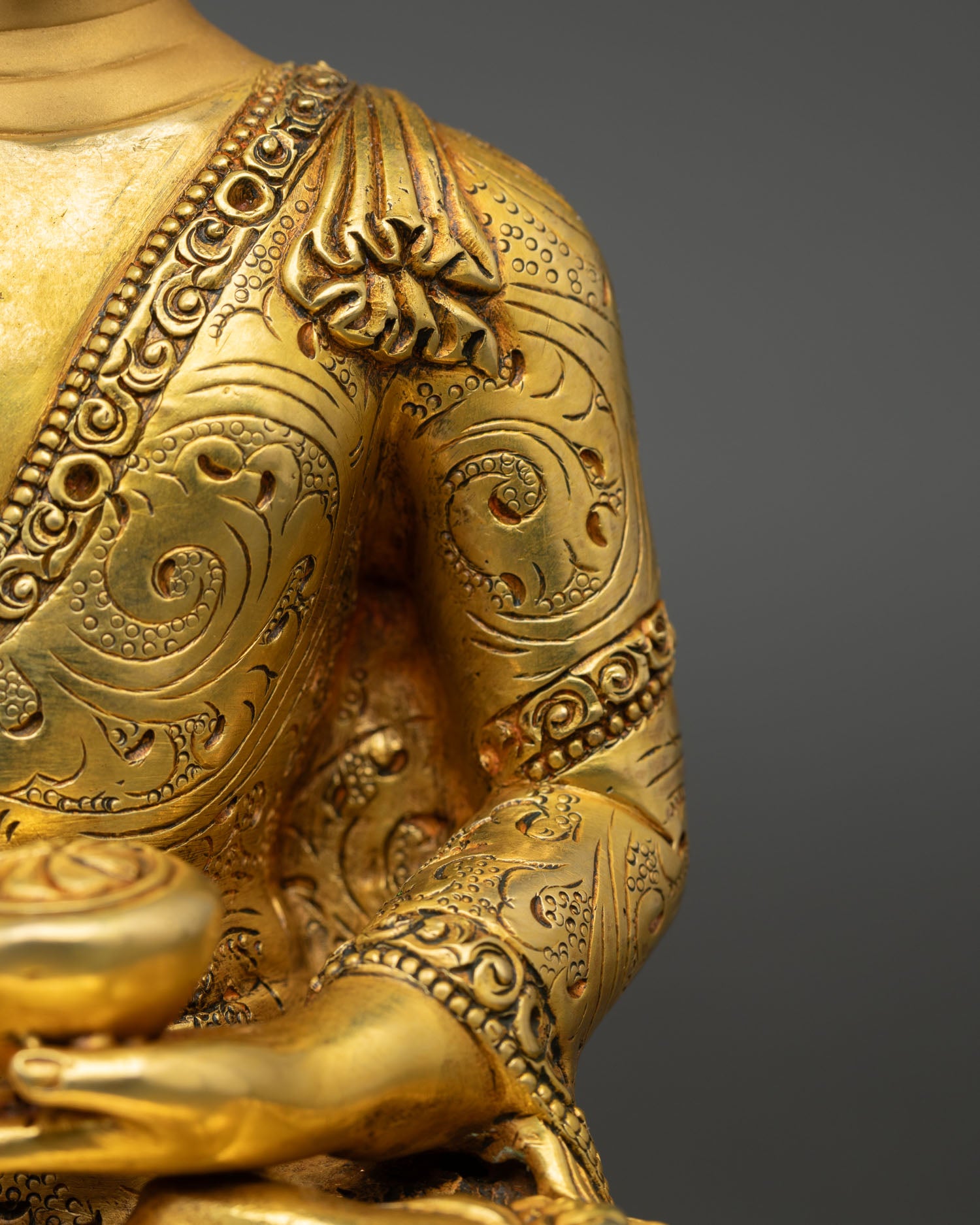Shakyamuni Buddha Statue – Meditation Decor for Calm & Serenity