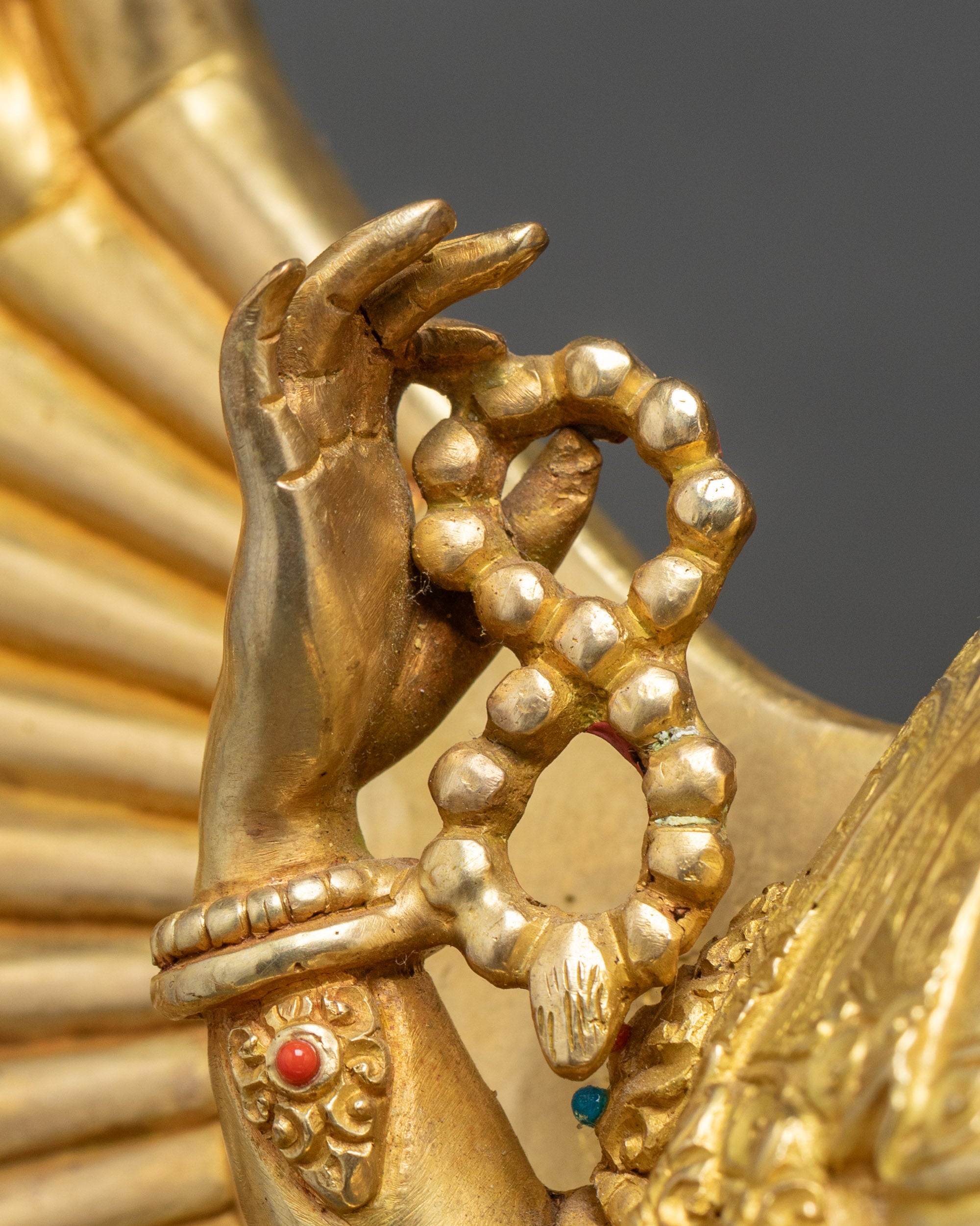 Thousand-Armed Avalokiteshvara Statue | The Compassionate Bodhisattva