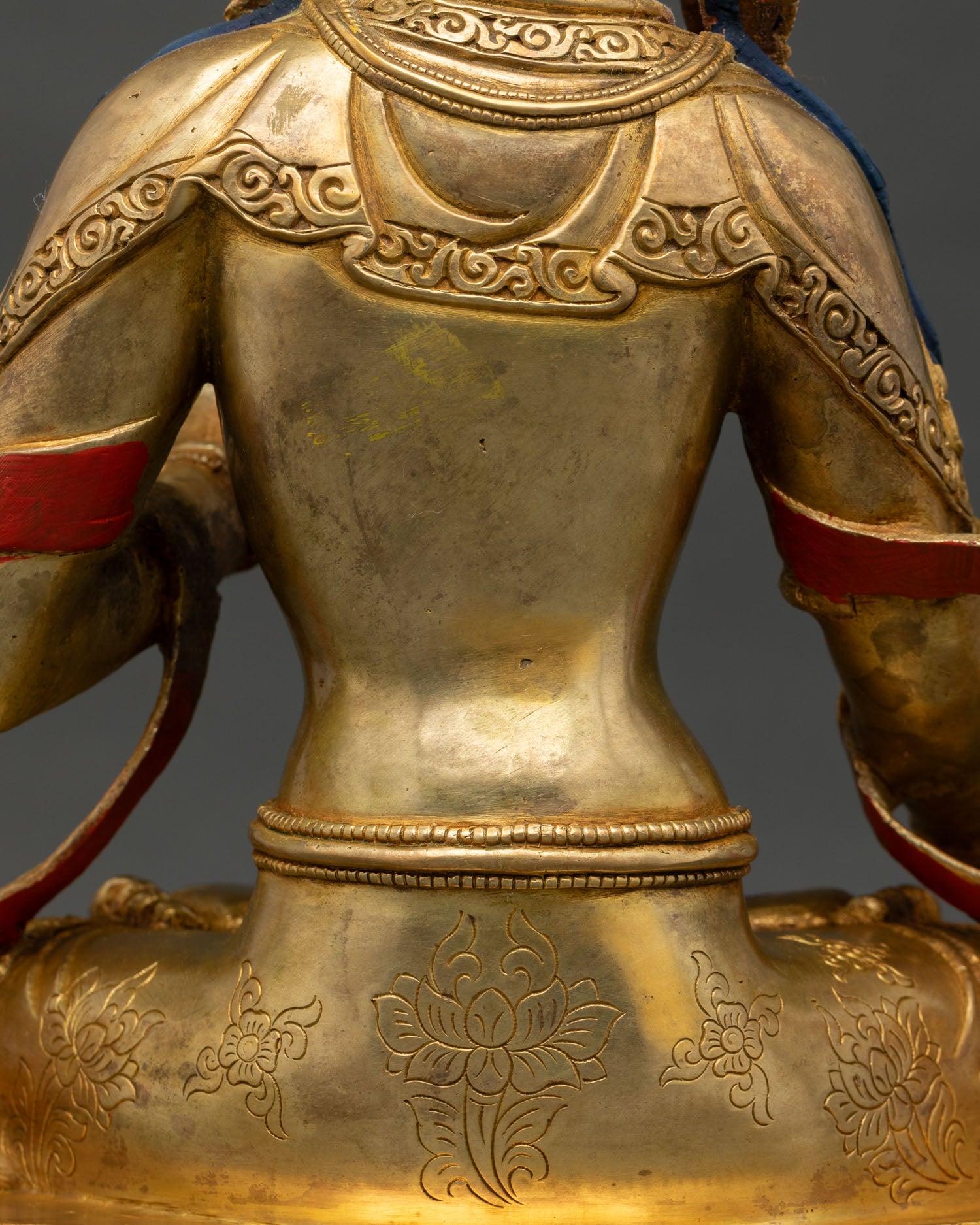 White Umbrella Goddess Dukar – Handcrafted Decorative Sculpture