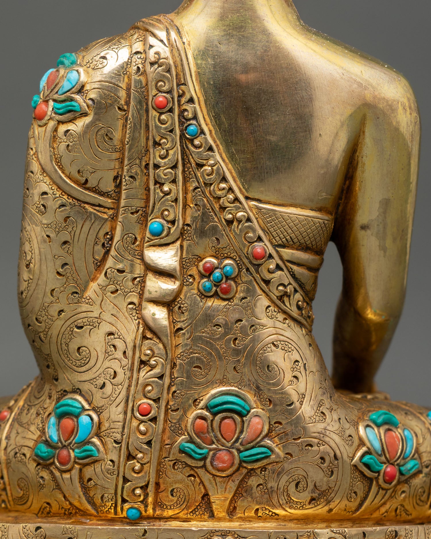 Buddha Shakyamuni Statue | Spiritual Centerpiece for Devotion