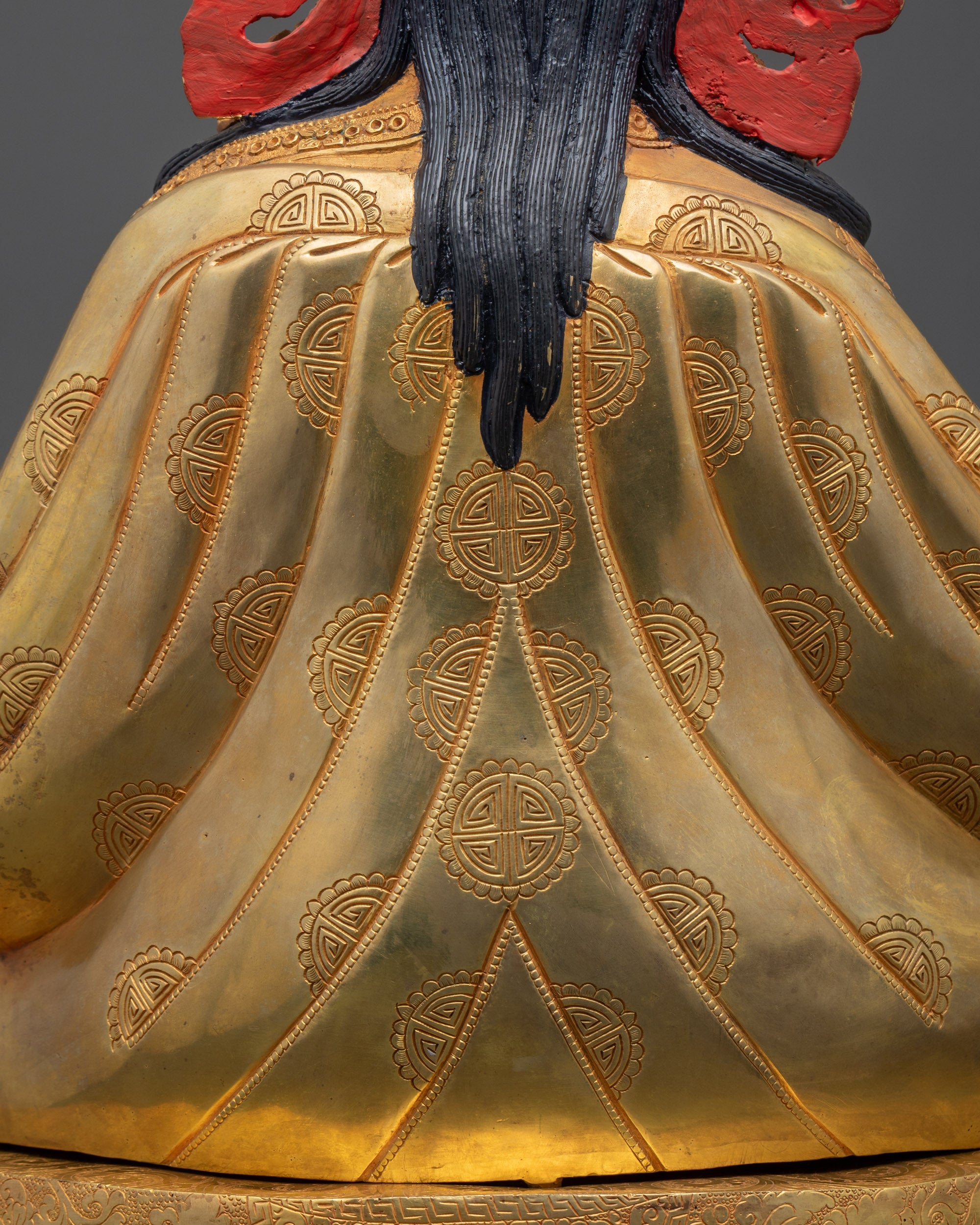 Guru Rinpoche Statue