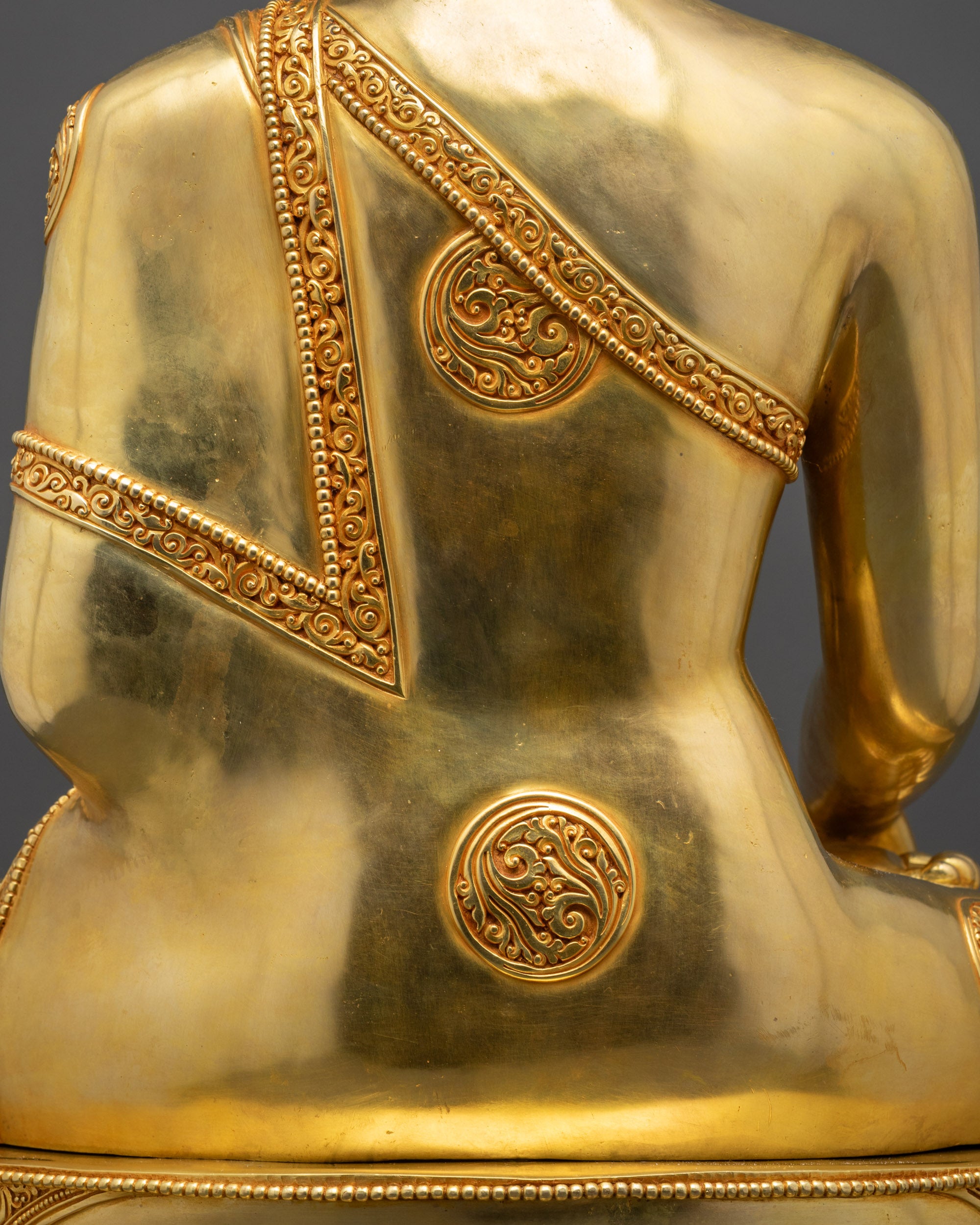 Traditional Shakyamuni Buddha Statue | Peaceful & Serene Buddhist Art