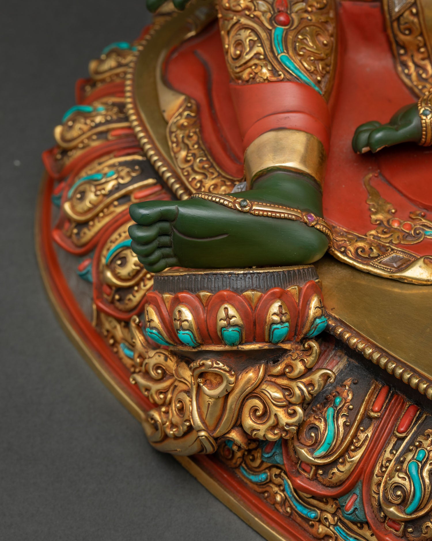 Tranquil Green Tara Statue – Embrace Courage & Inner Peace