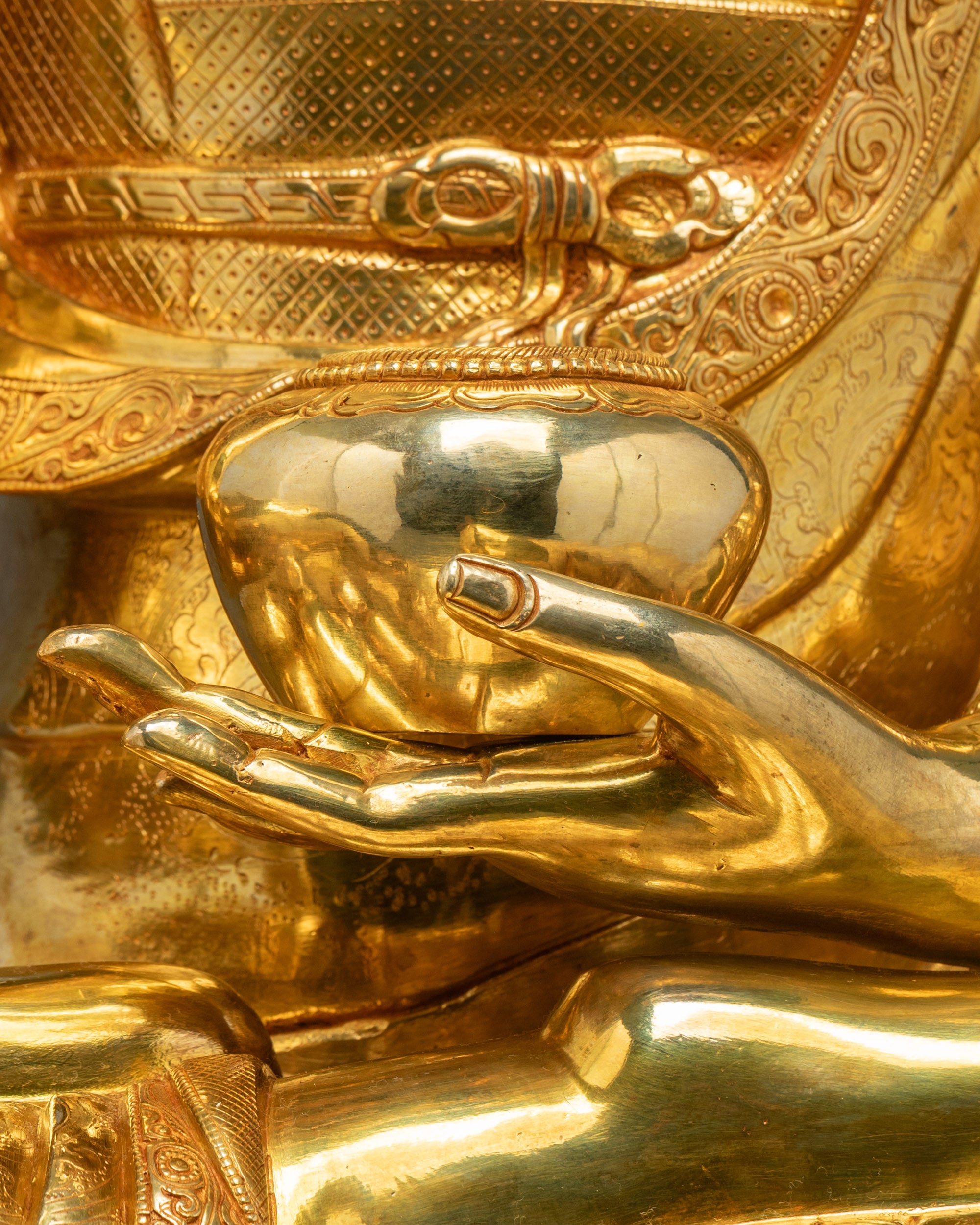 Grand Shakyamuni Buddha Statue | High Quality Buddhist Artwork