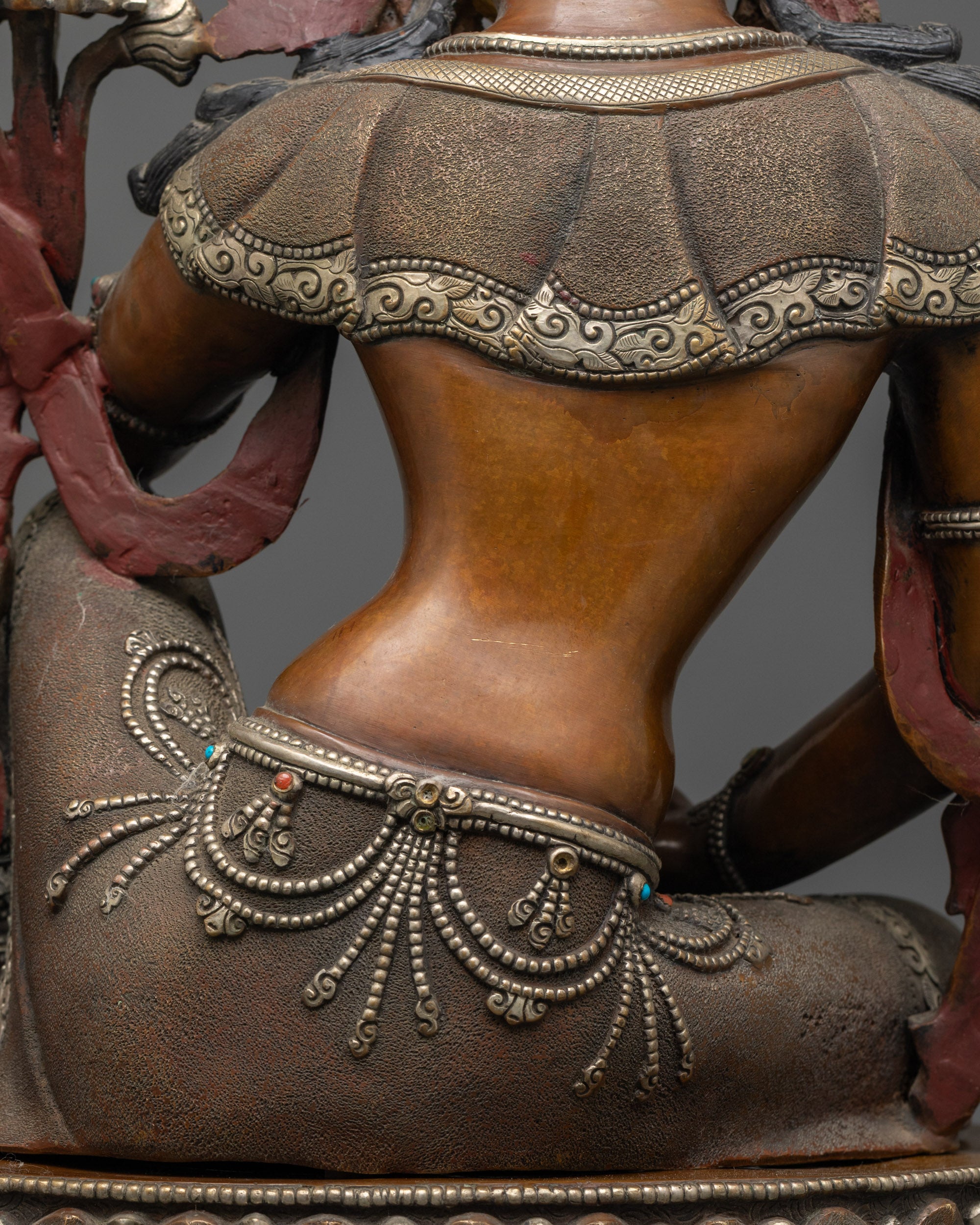 Calm Avalokiteshvara Statue | Oxidized Buddha of Mercy & Peace