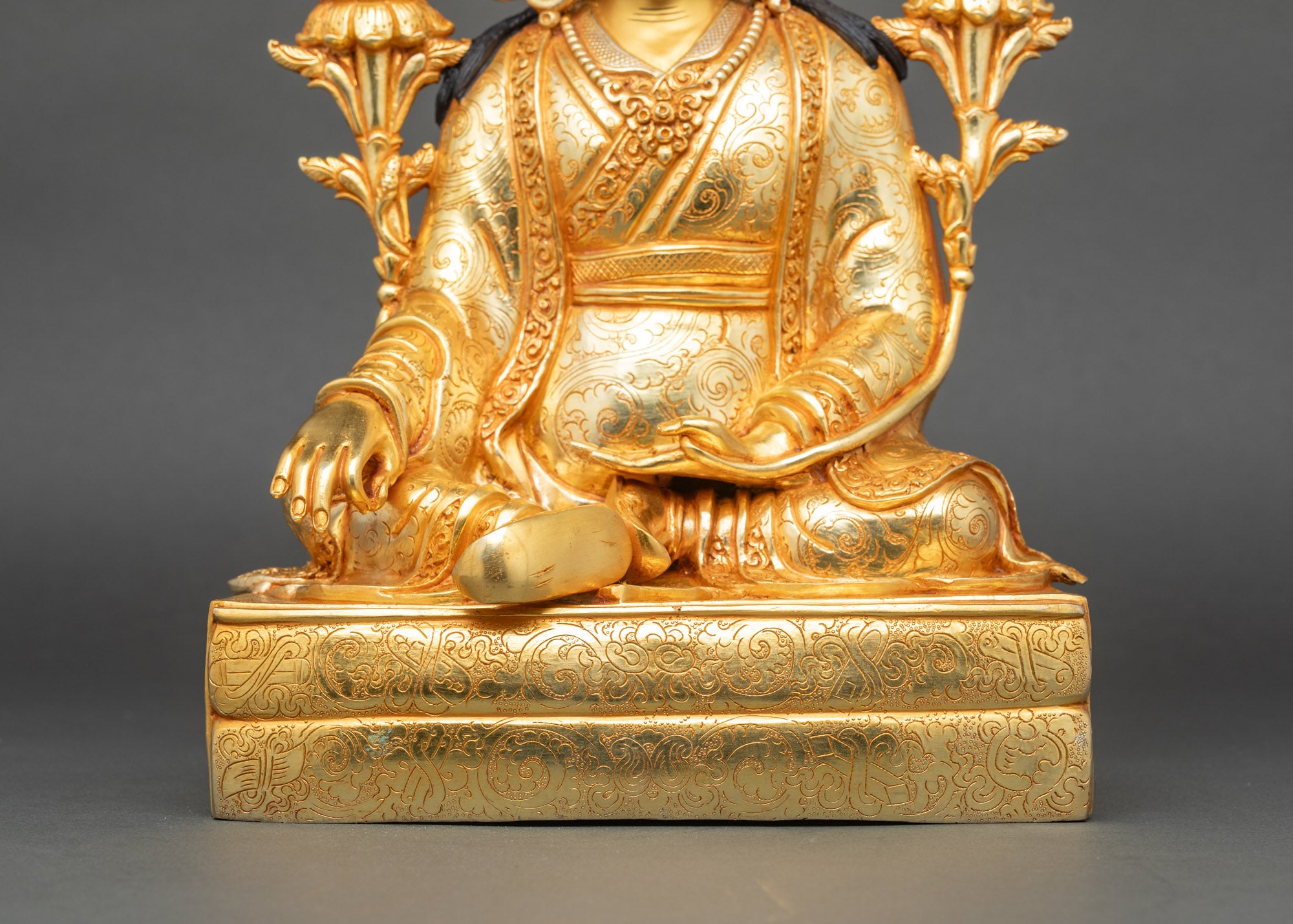 Guru Rinpoche Set Statue for Spiritual Clarity and Protection