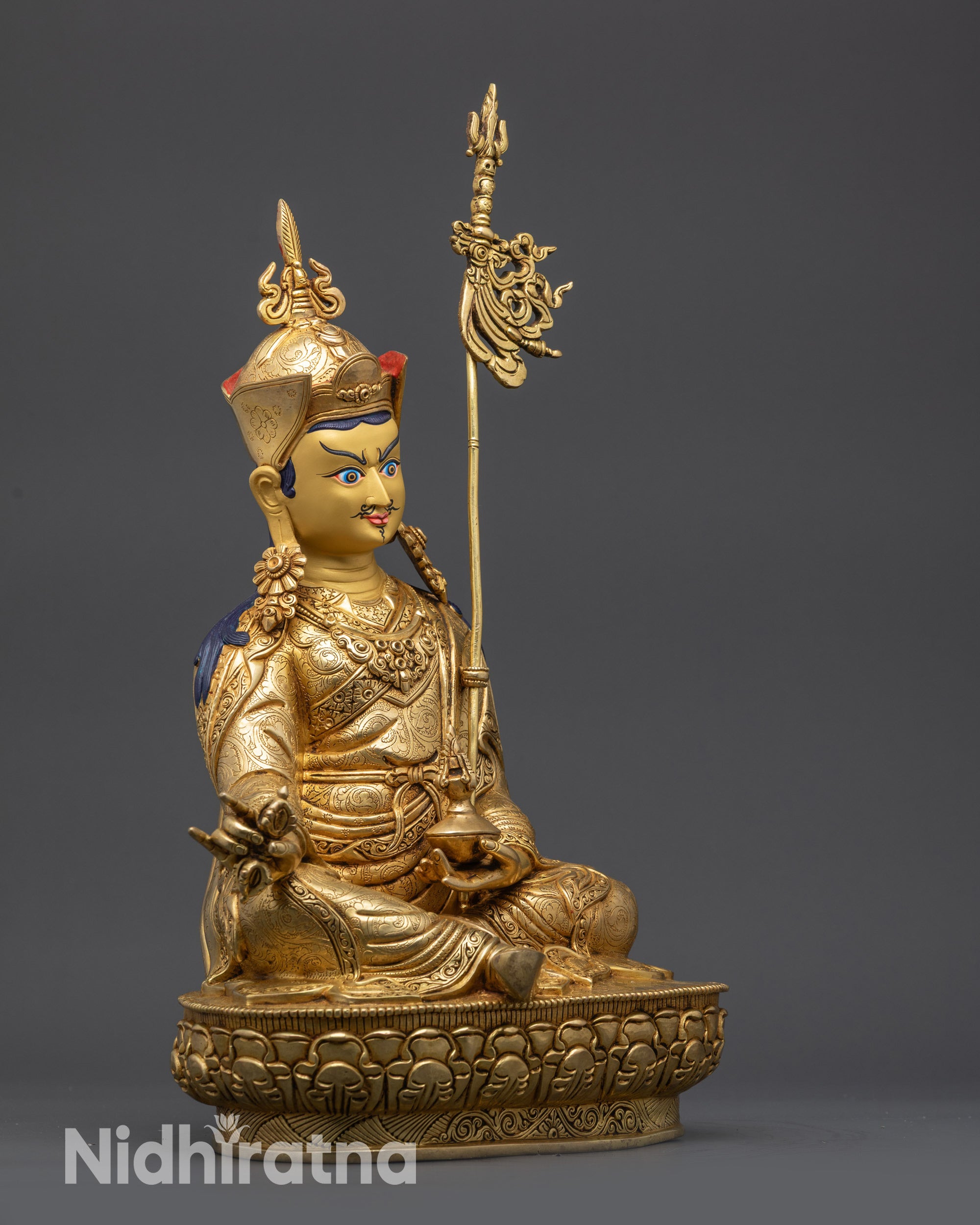 Statue of Spiritual Teacher Guru Rinpoche | Himalayan Artwork of Guru