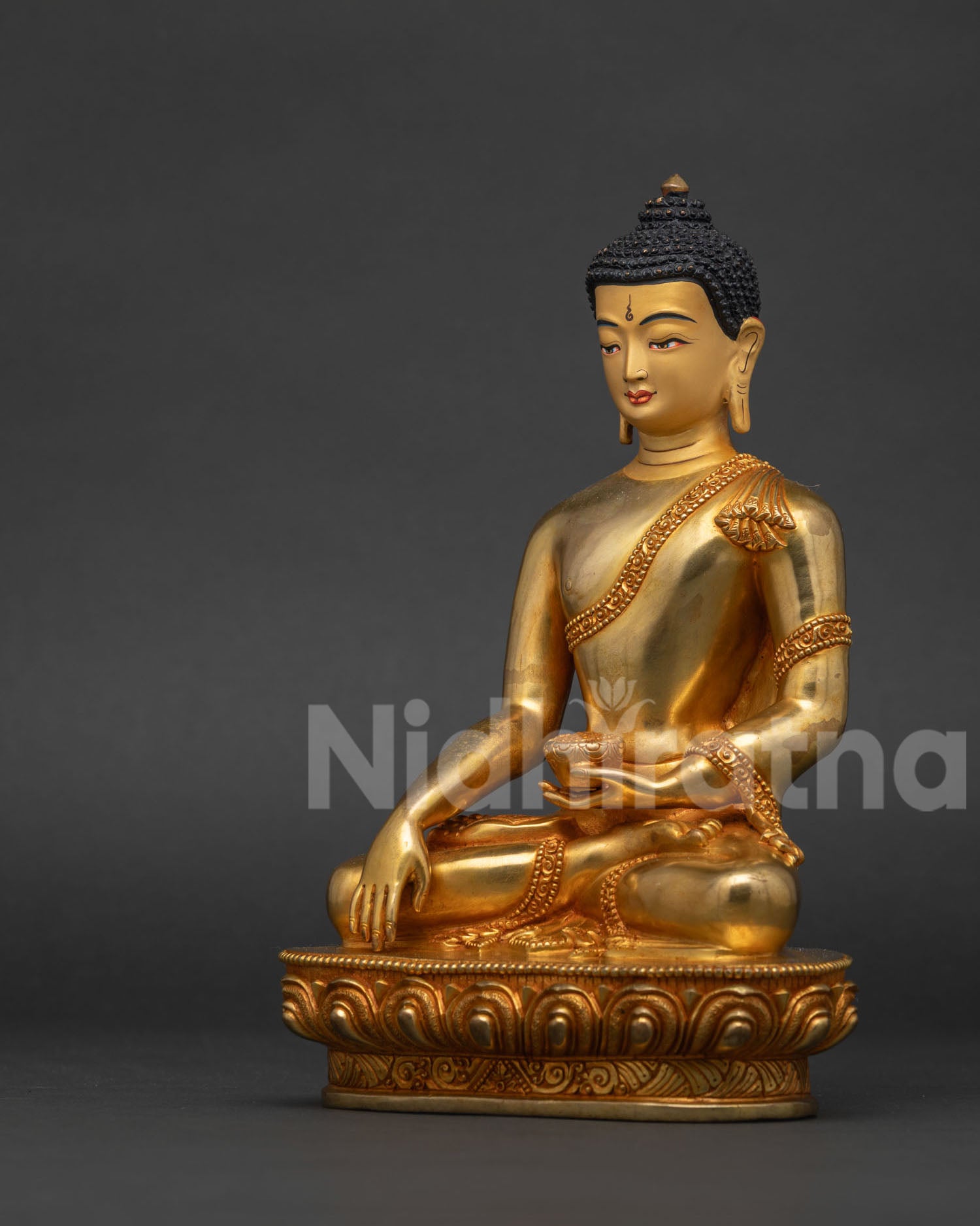 Buddha Shakyamuni Statue