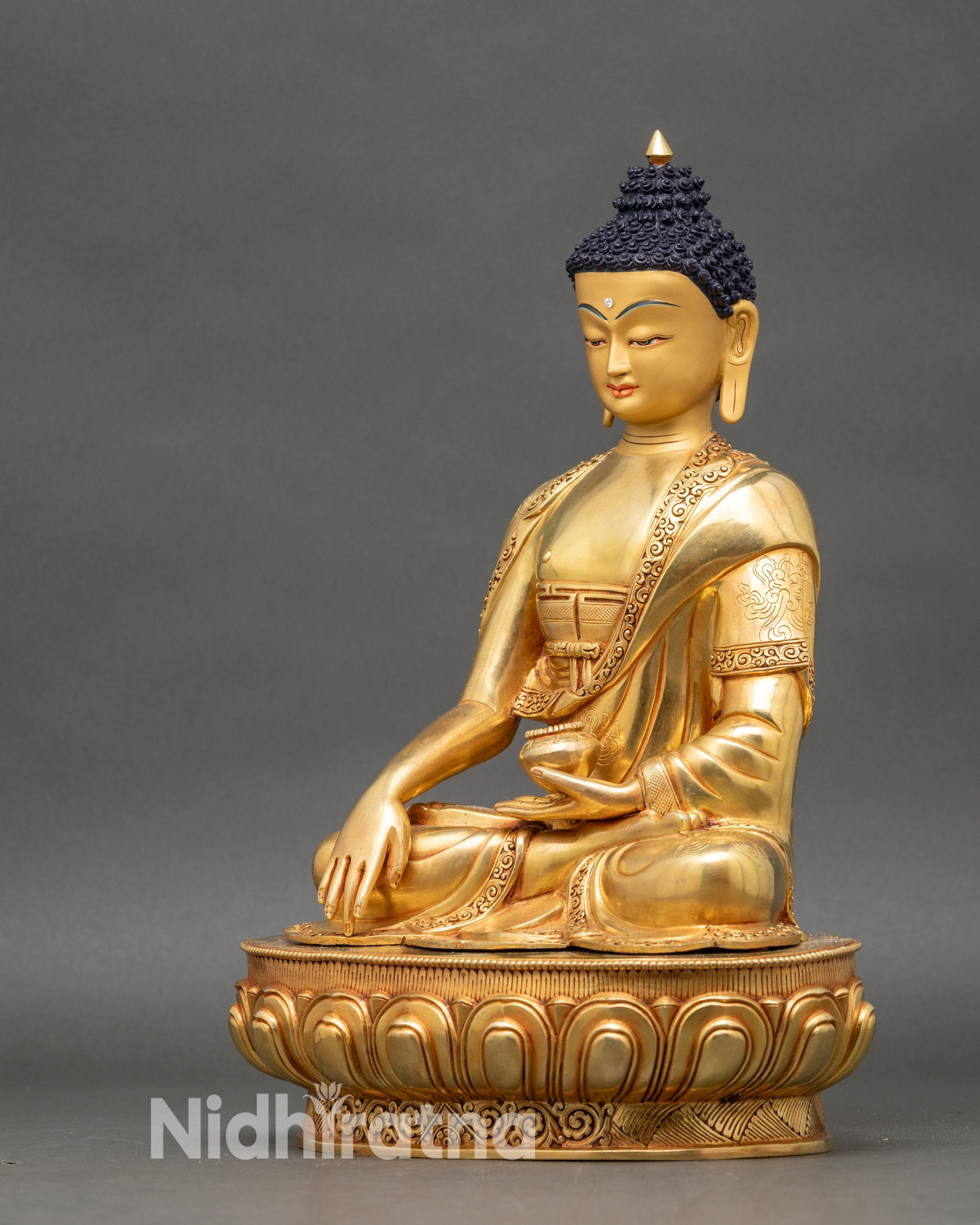 Shakyamuni Buddha Statue – Buddhist Artwork from Nepal