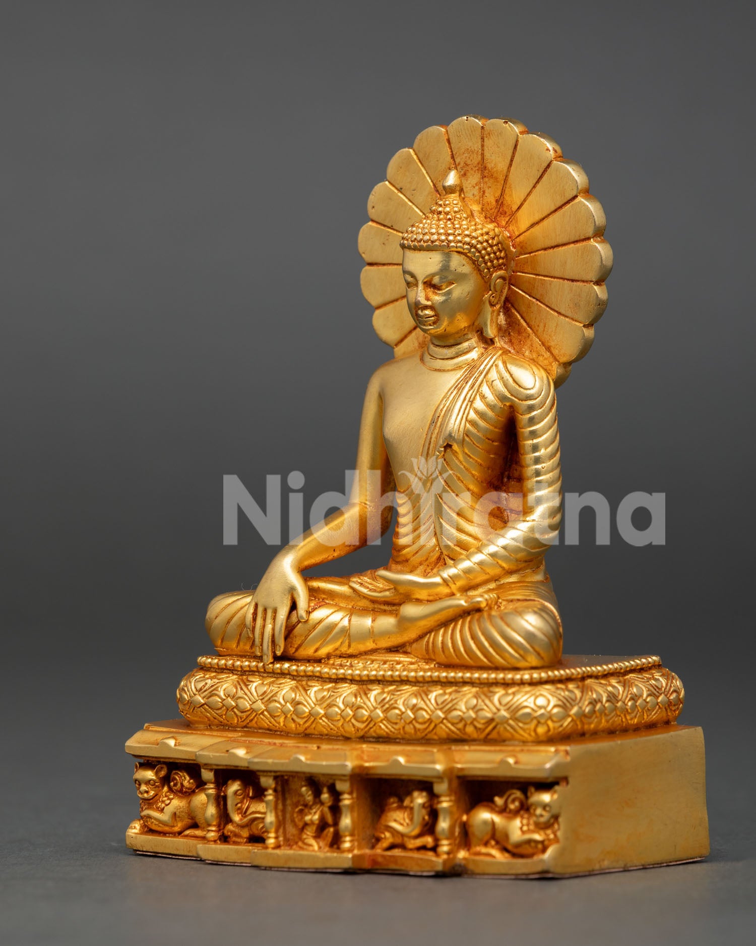 Buddha Shakyamuni Statue