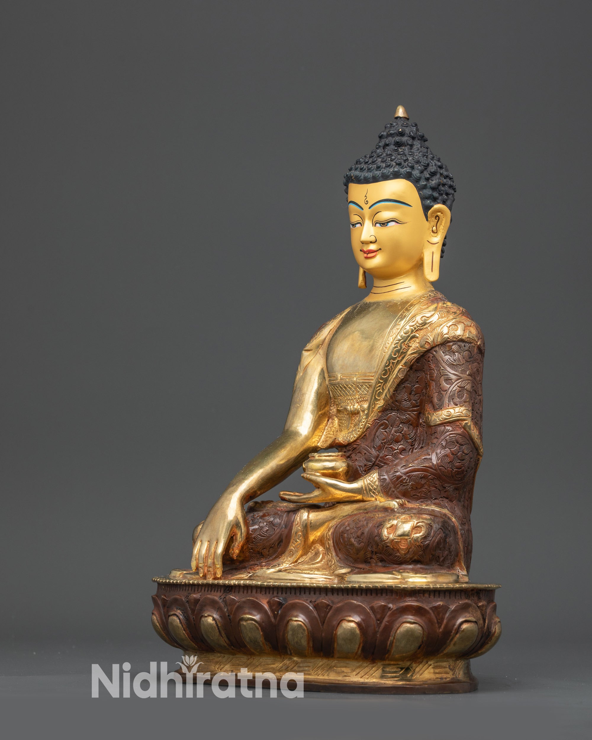 Buddha Shakyamuni Statue
