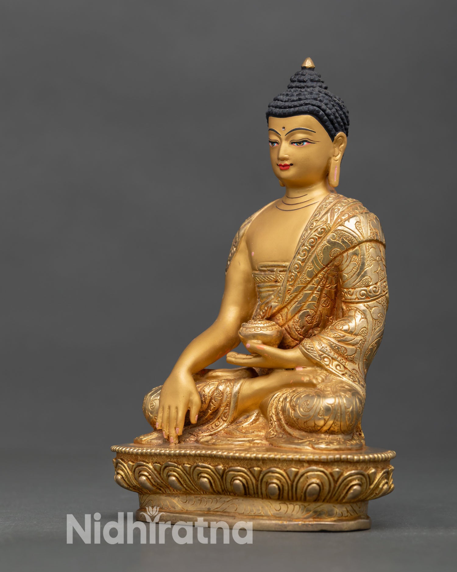 Shakyamuni Buddha – Traditional Nepalese Sacred Sculpture