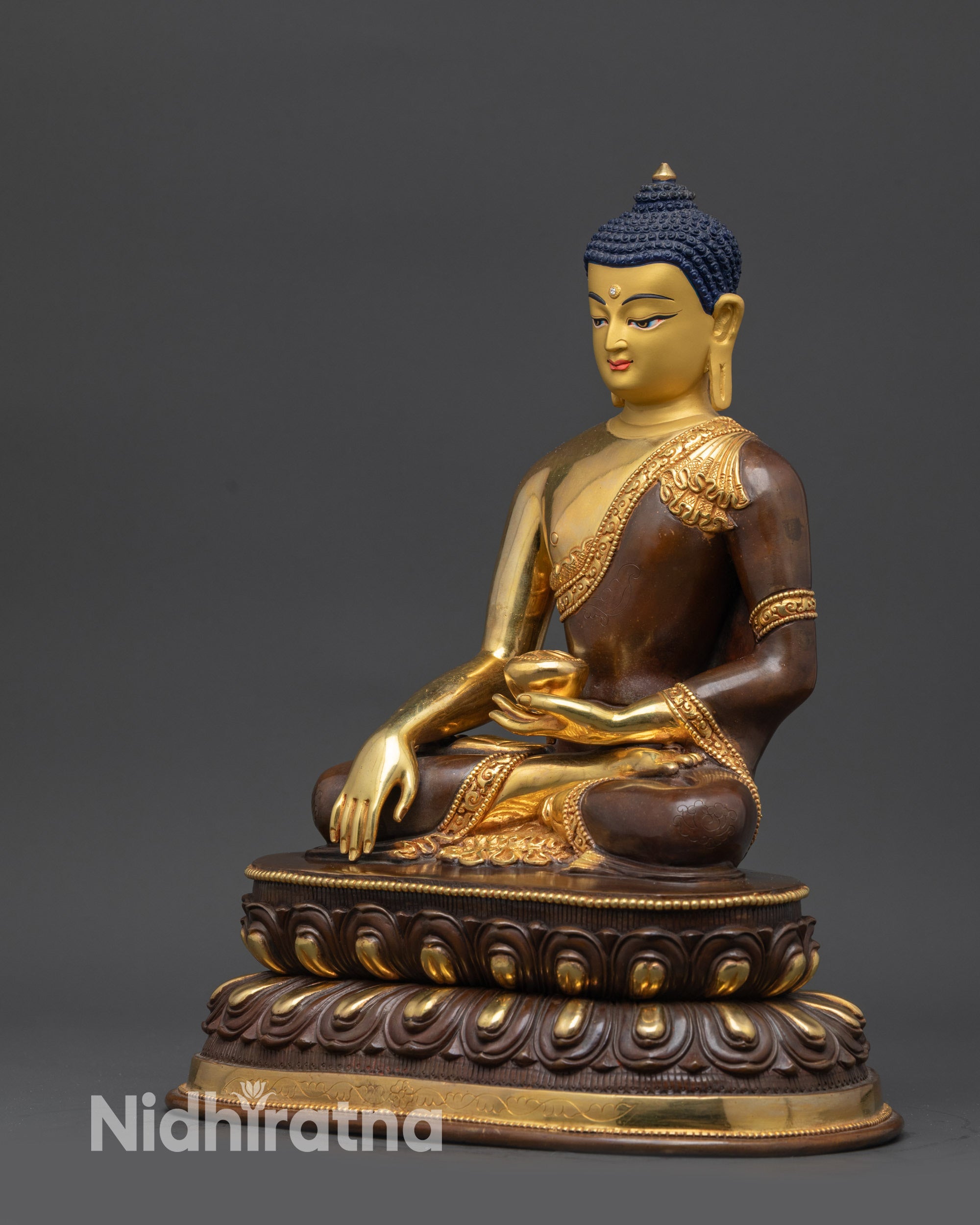 Buddha Shakyamuni Statue