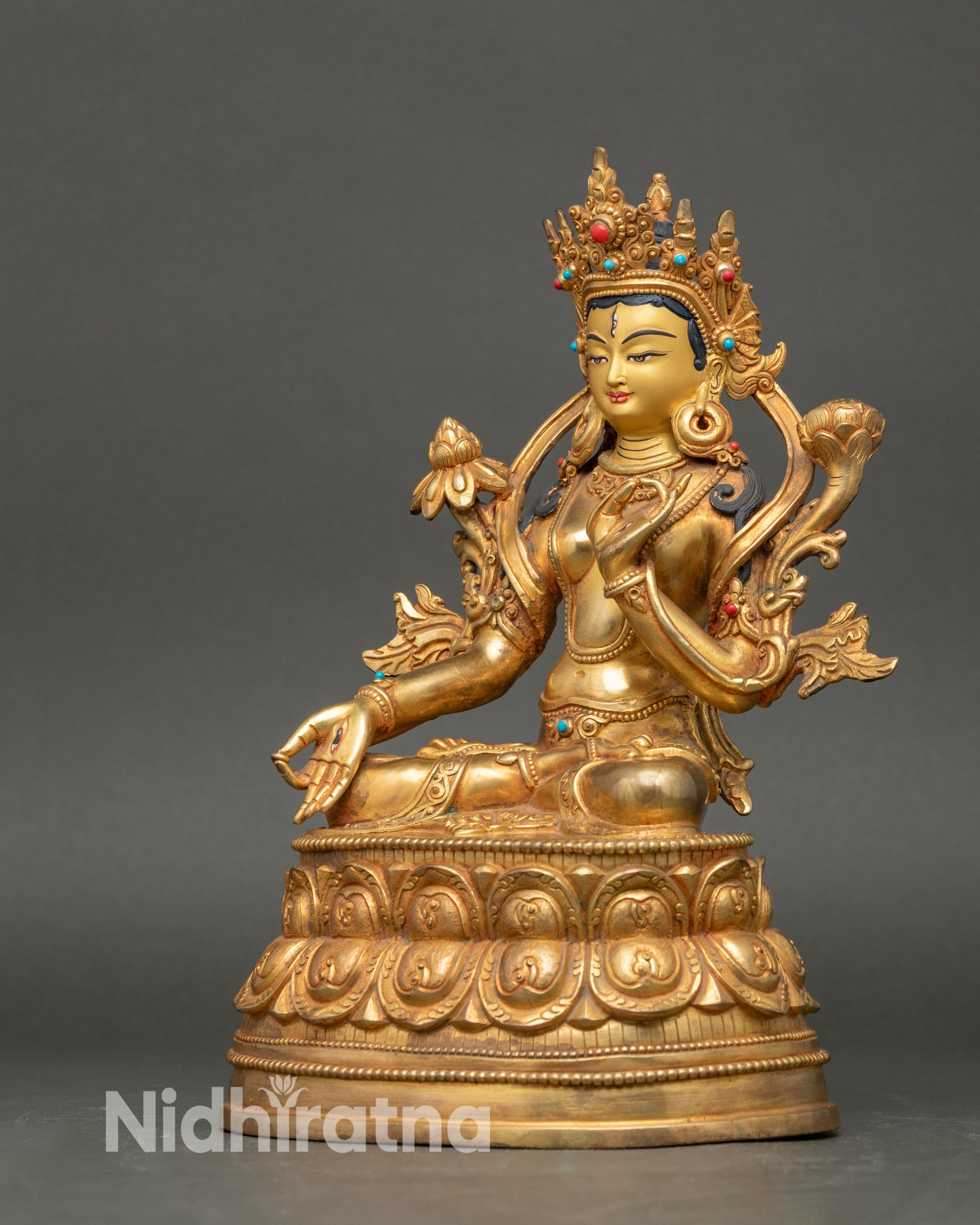 White Tara Statue – Elegant Deity for Healing and Spiritual Practice