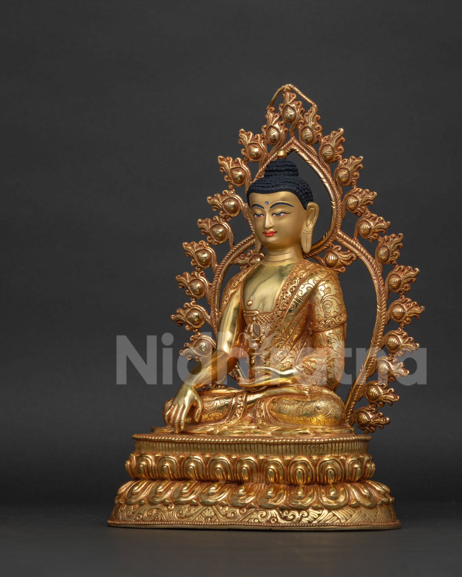 Mitrugpa Statue