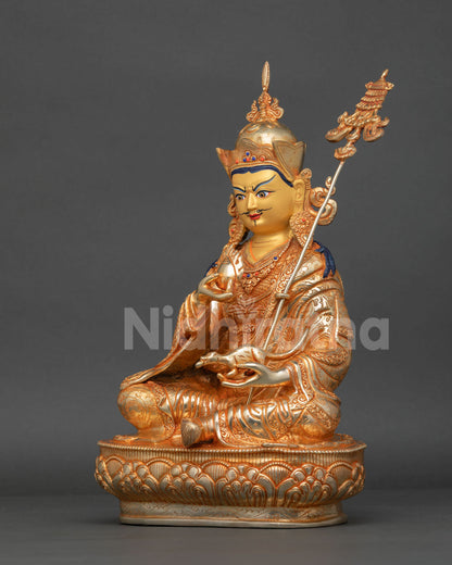Guru Norla Statue