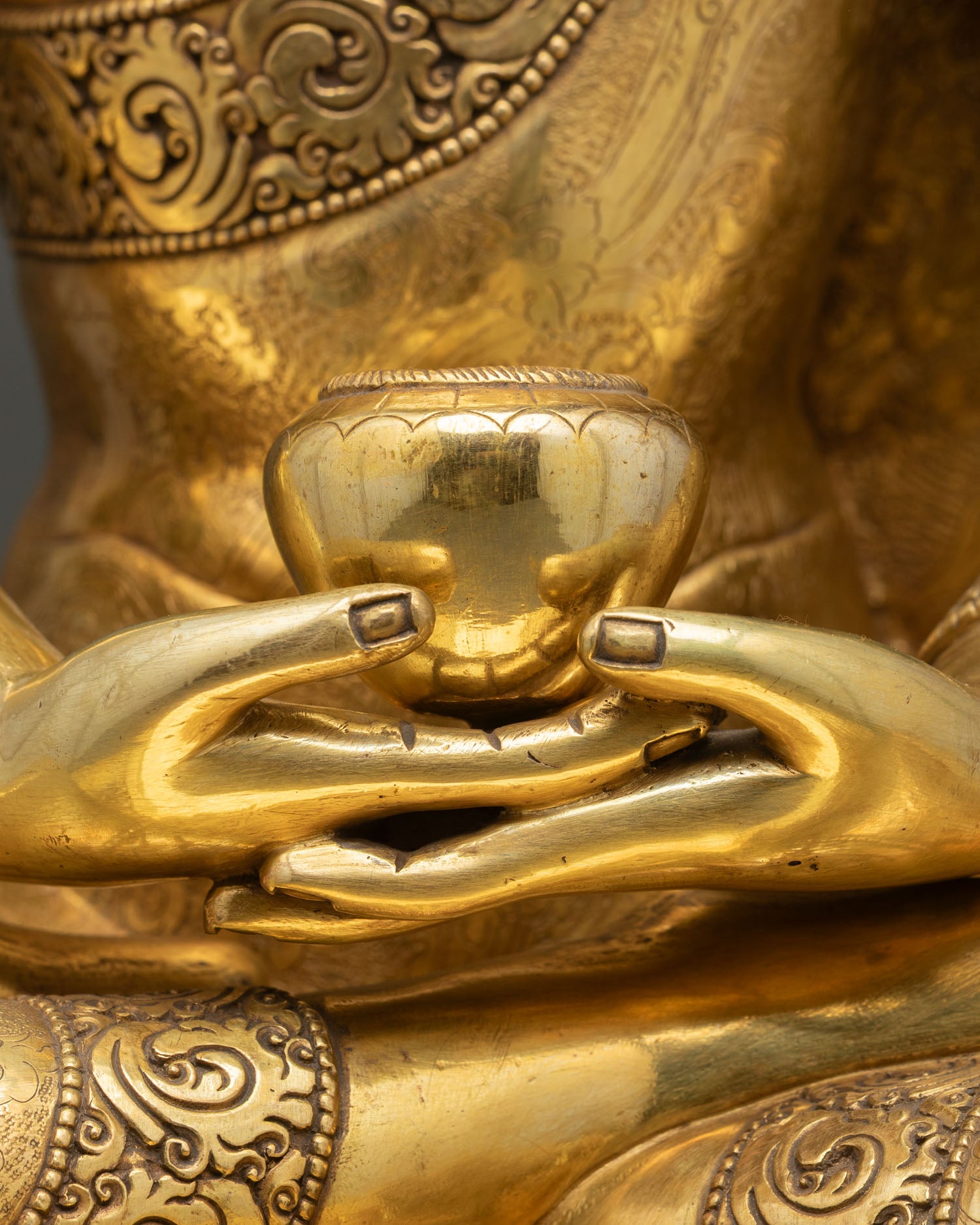 Amitabha Buddha Sculpture – Inspire Compassion & Inner Peace