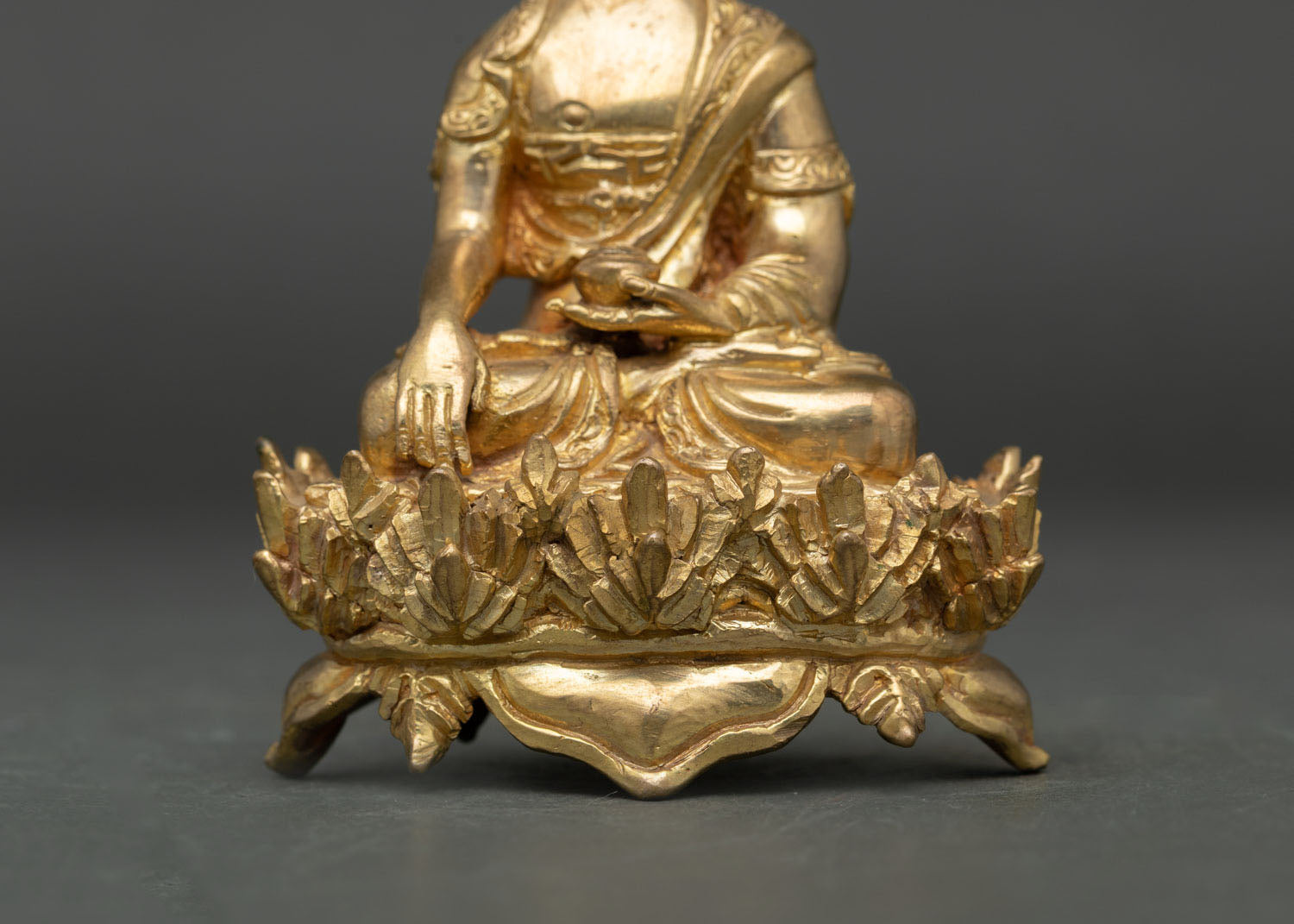 Shakyamuni Buddha Statue