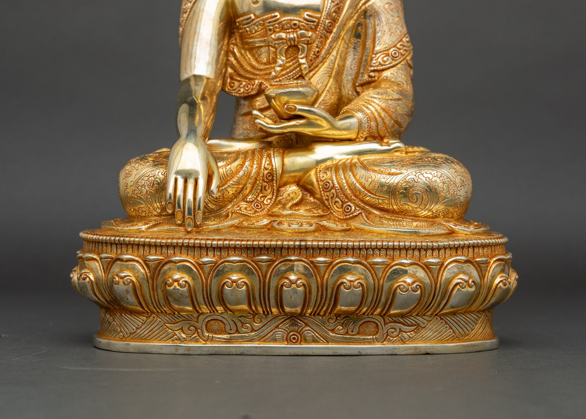 Handcrafted Shakyamuni Buddha Statue – Spiritual Home Decor