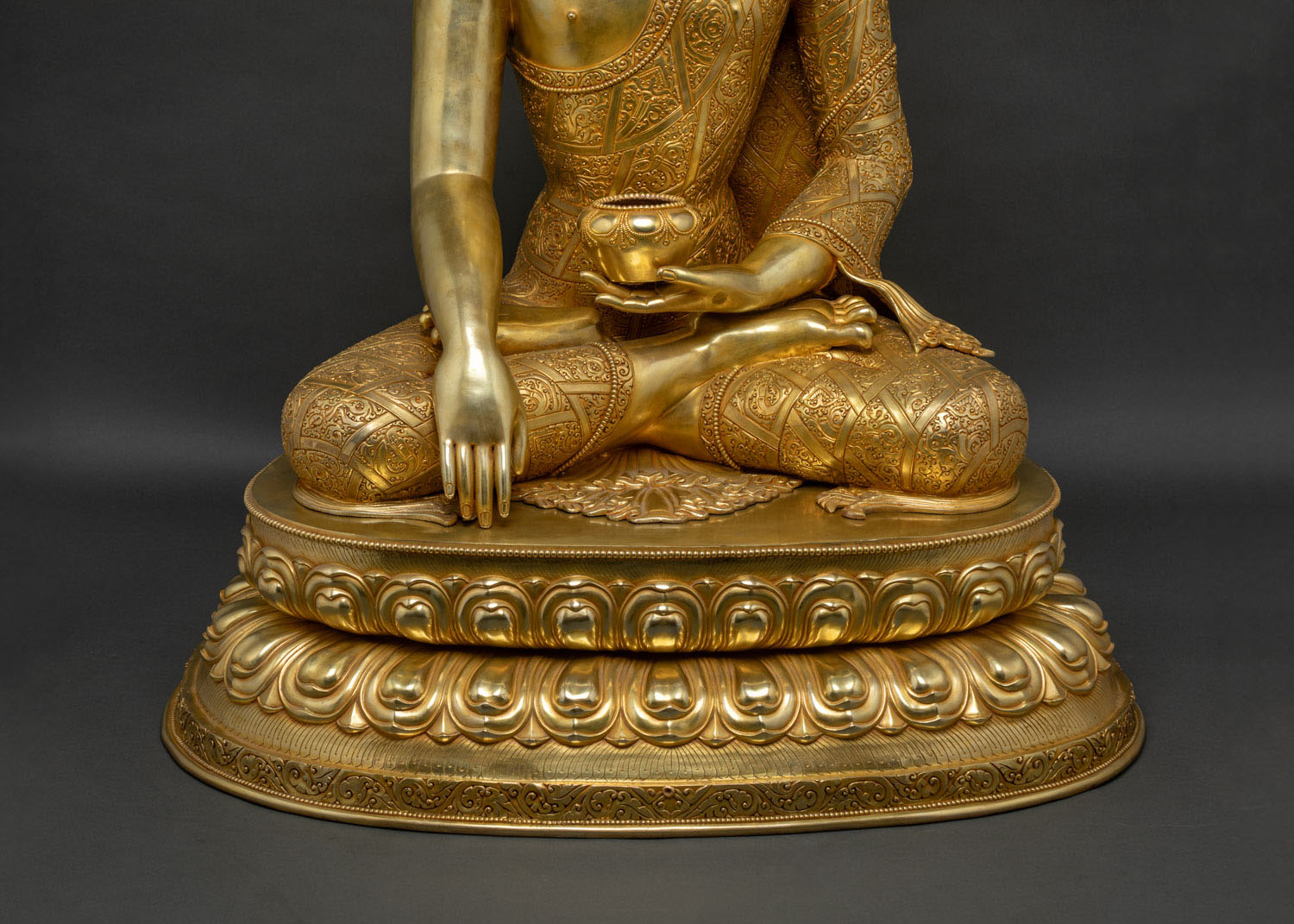 Giant Shakyamuni Buddha Statue for Meditation | Handcrafted In Nepal