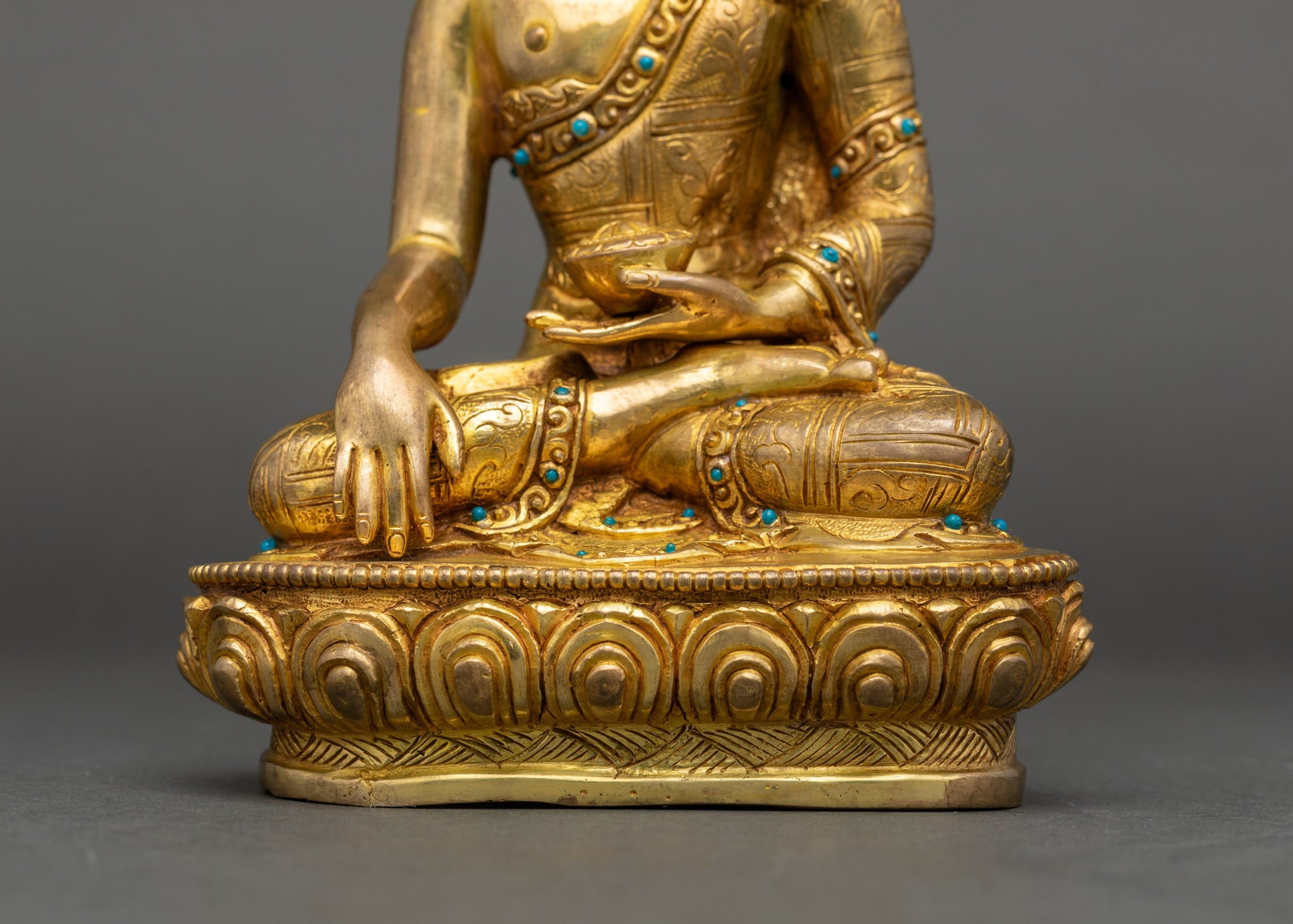 Enlightened Buddha Statue | Traditional Lost Wax Nepalese Craft