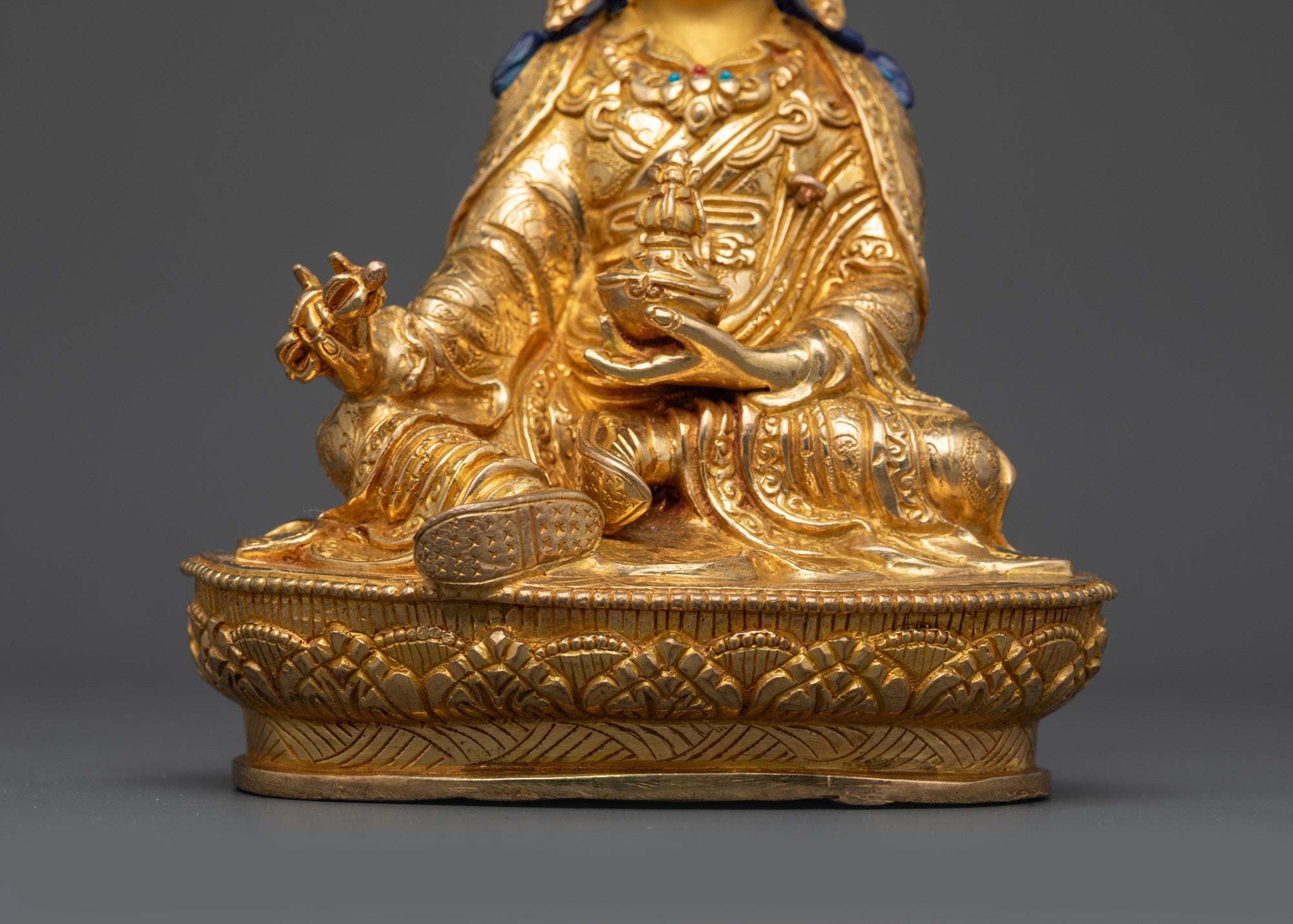 Guru Rinpoche Statue