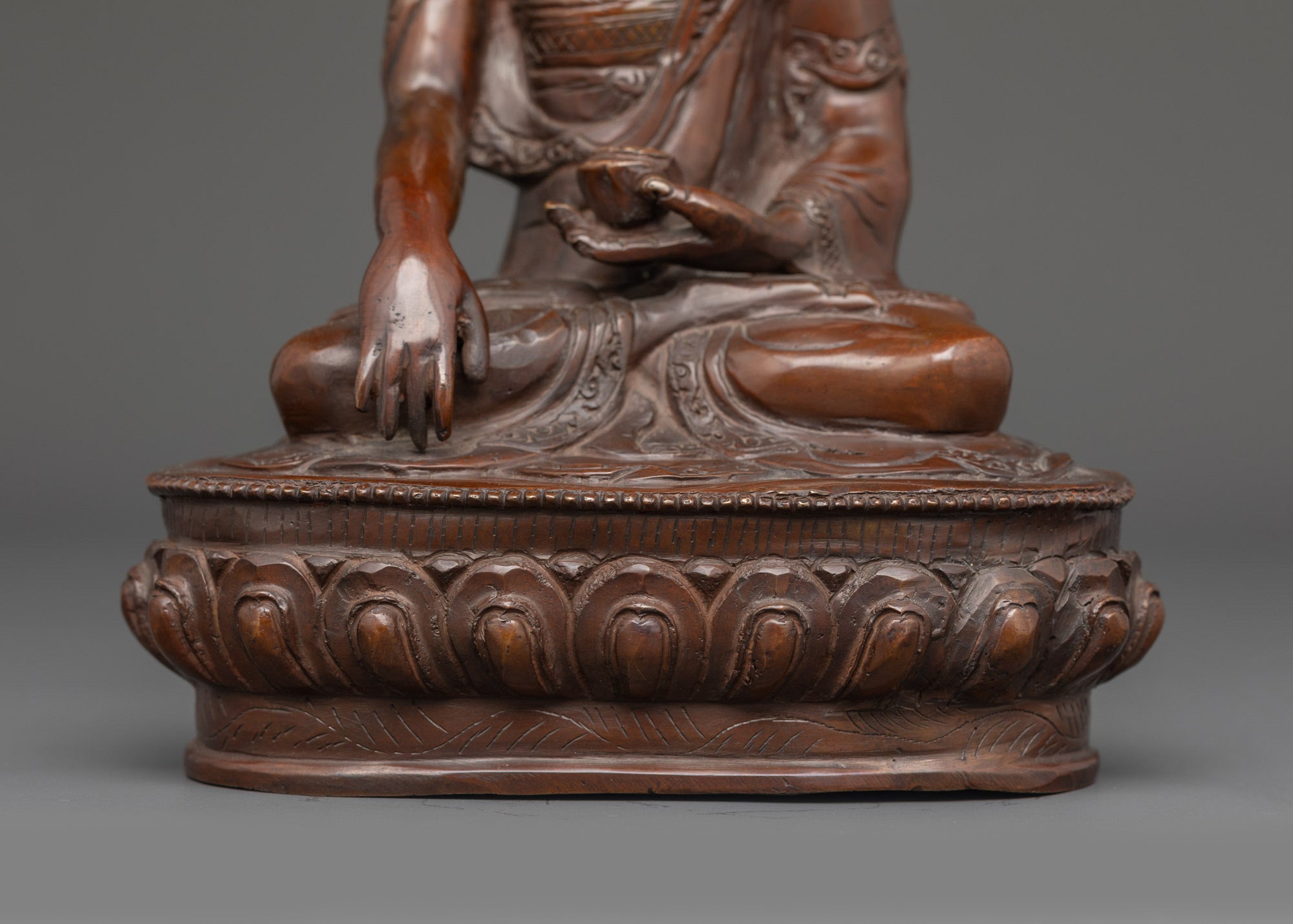 Crown Shakyamuni Buddha Statue
