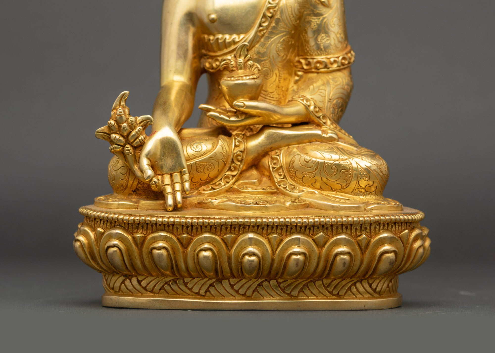 Medicine Buddha Statue