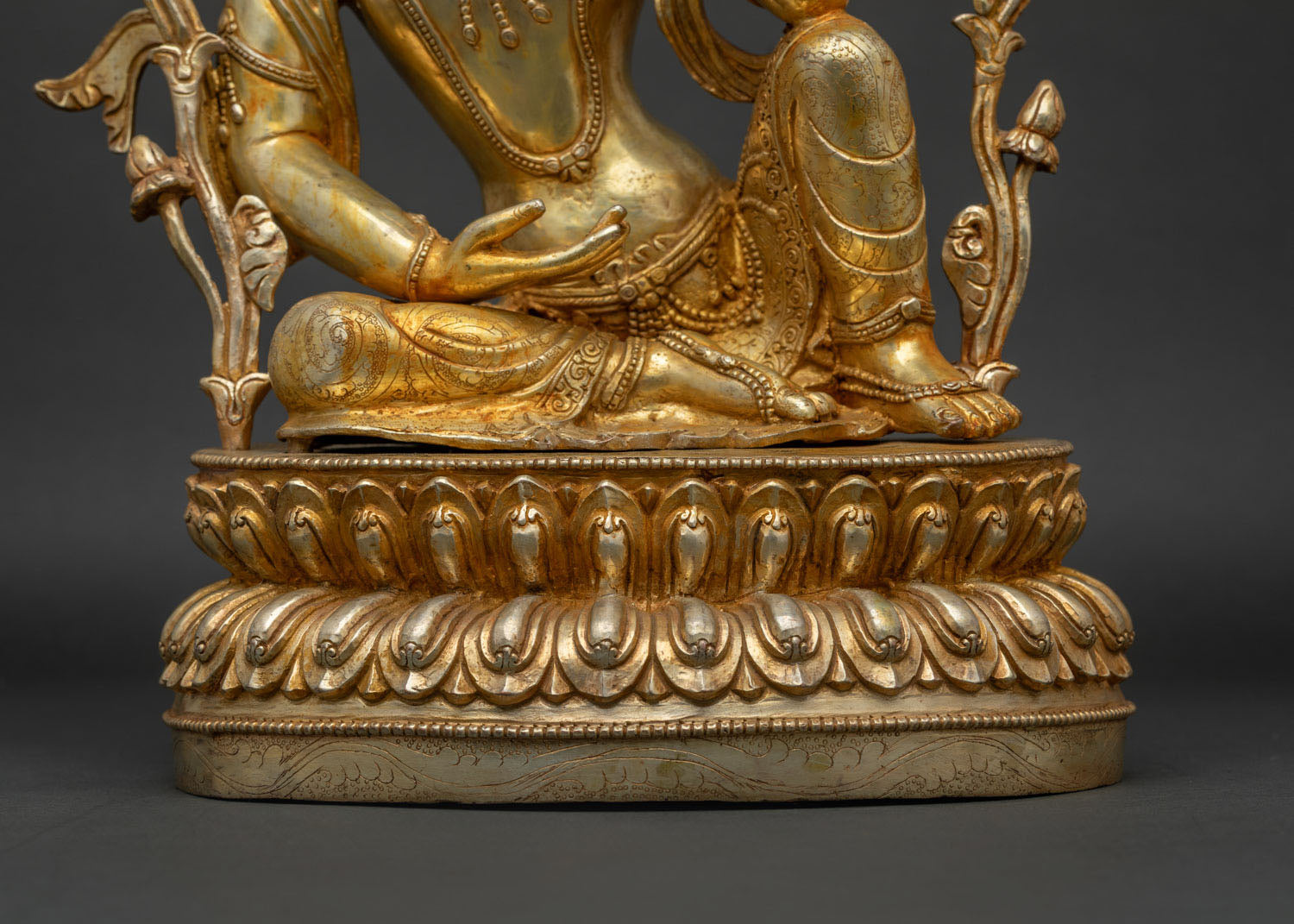 Avaolokiteshovara Statue