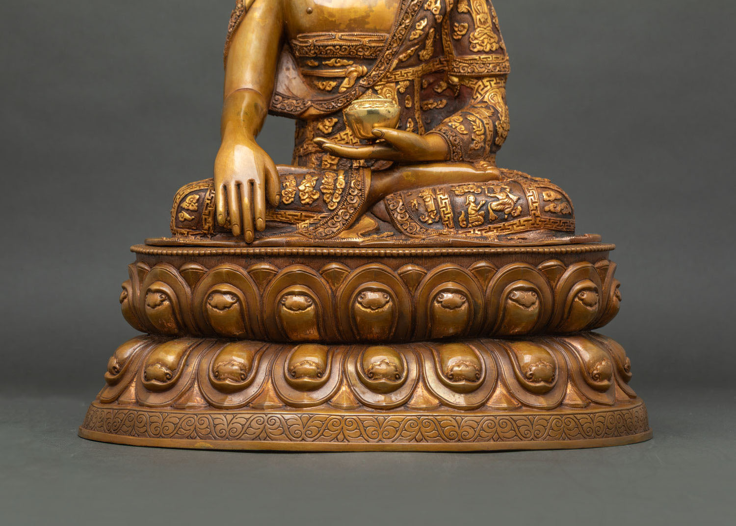 Shakyamuni Buddha Statue | Brown Oxidized Copper Sculpture