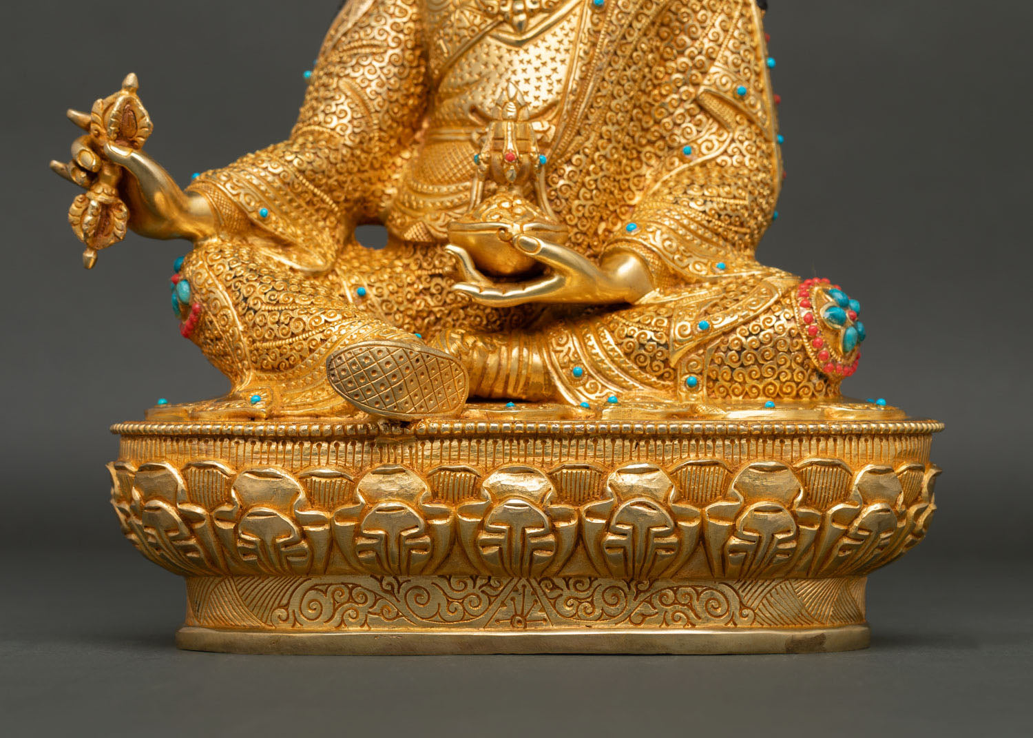 Guru Rinpoche Statue