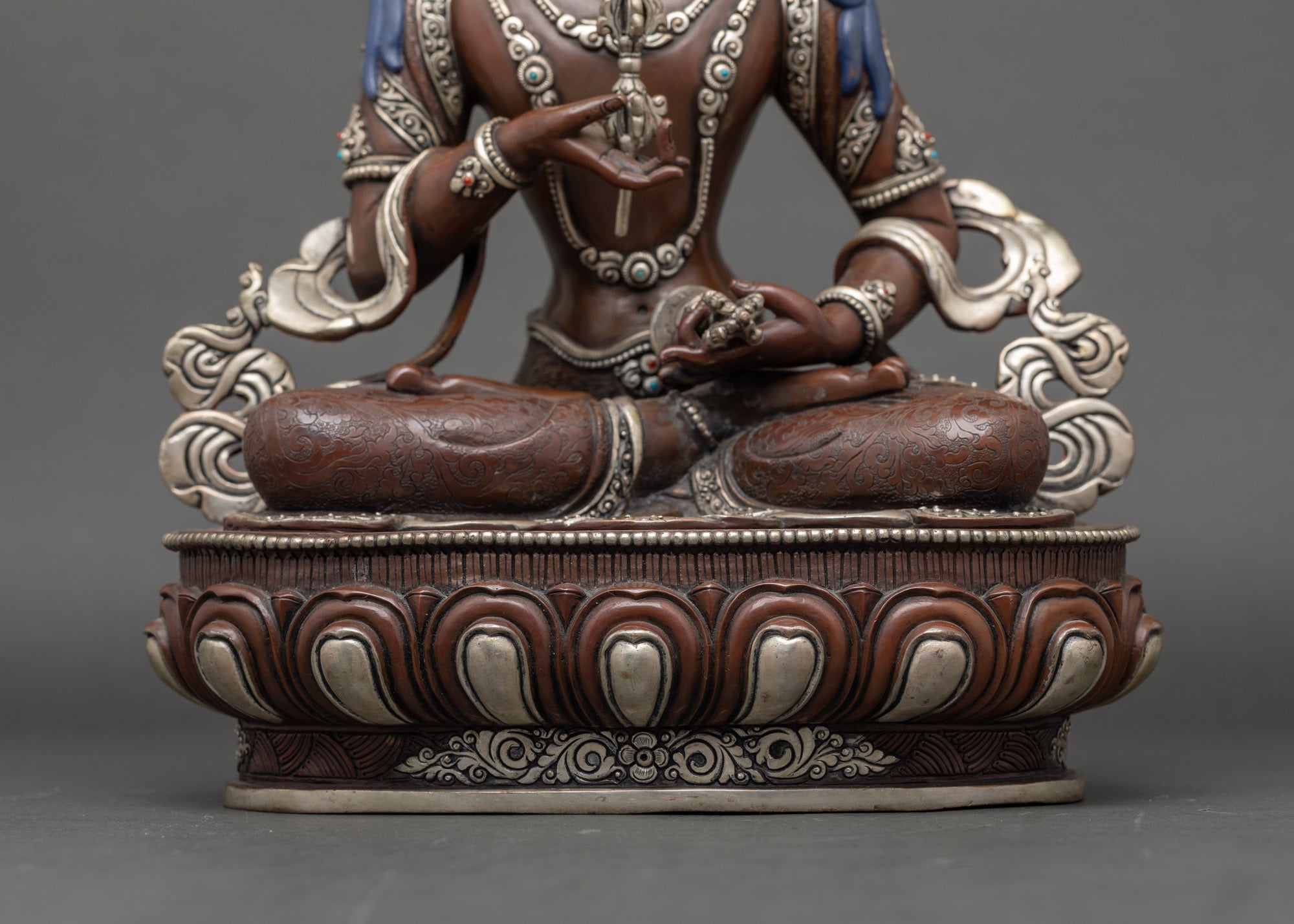 Nepalese Vajrasattva Statue - A Symbol of Purity and Spiritual Power