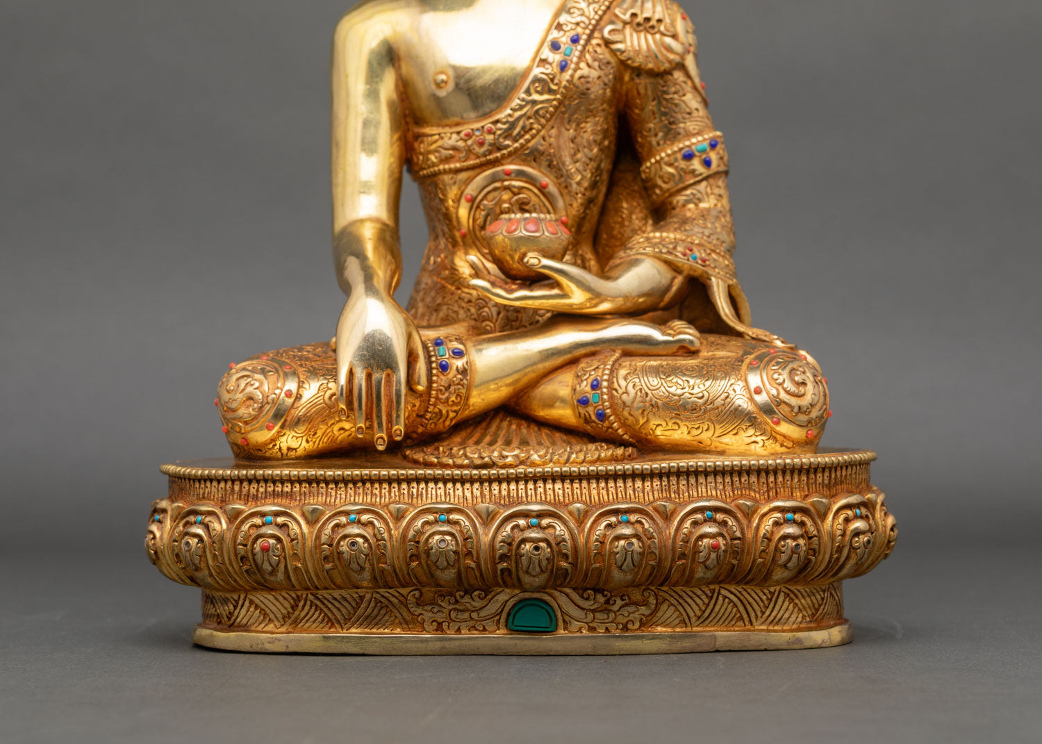 Buddha Shakyamuni Statue – Handcrafted Sacred Home Decor
